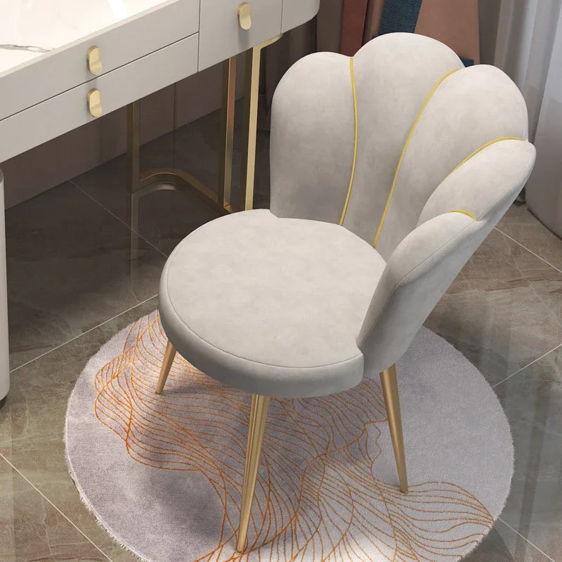 Pretty Petal Makeup Chair