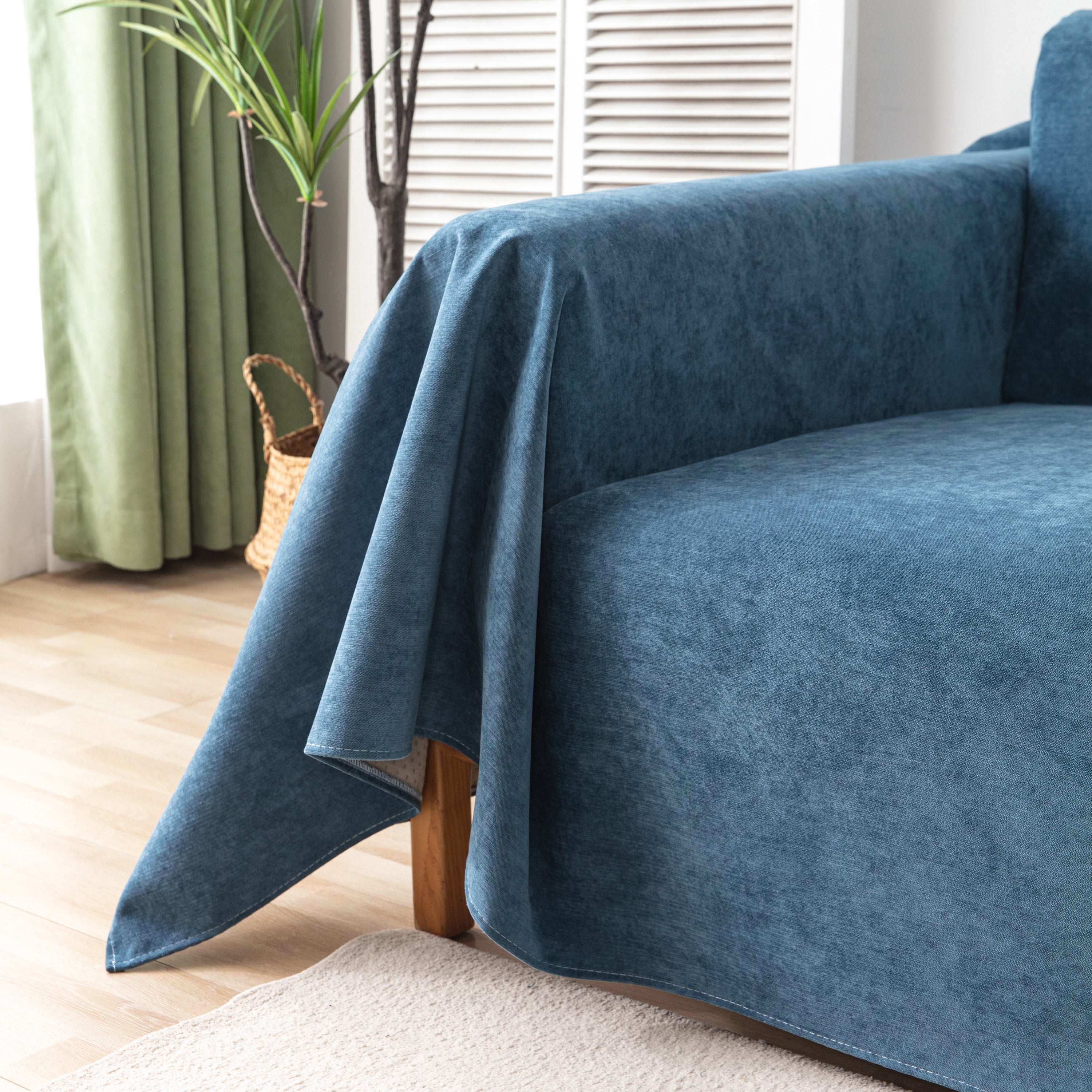 Waterproof Scratch-Resistant Furniture Covers for Pets, Non-Slip Couch Cover Throw