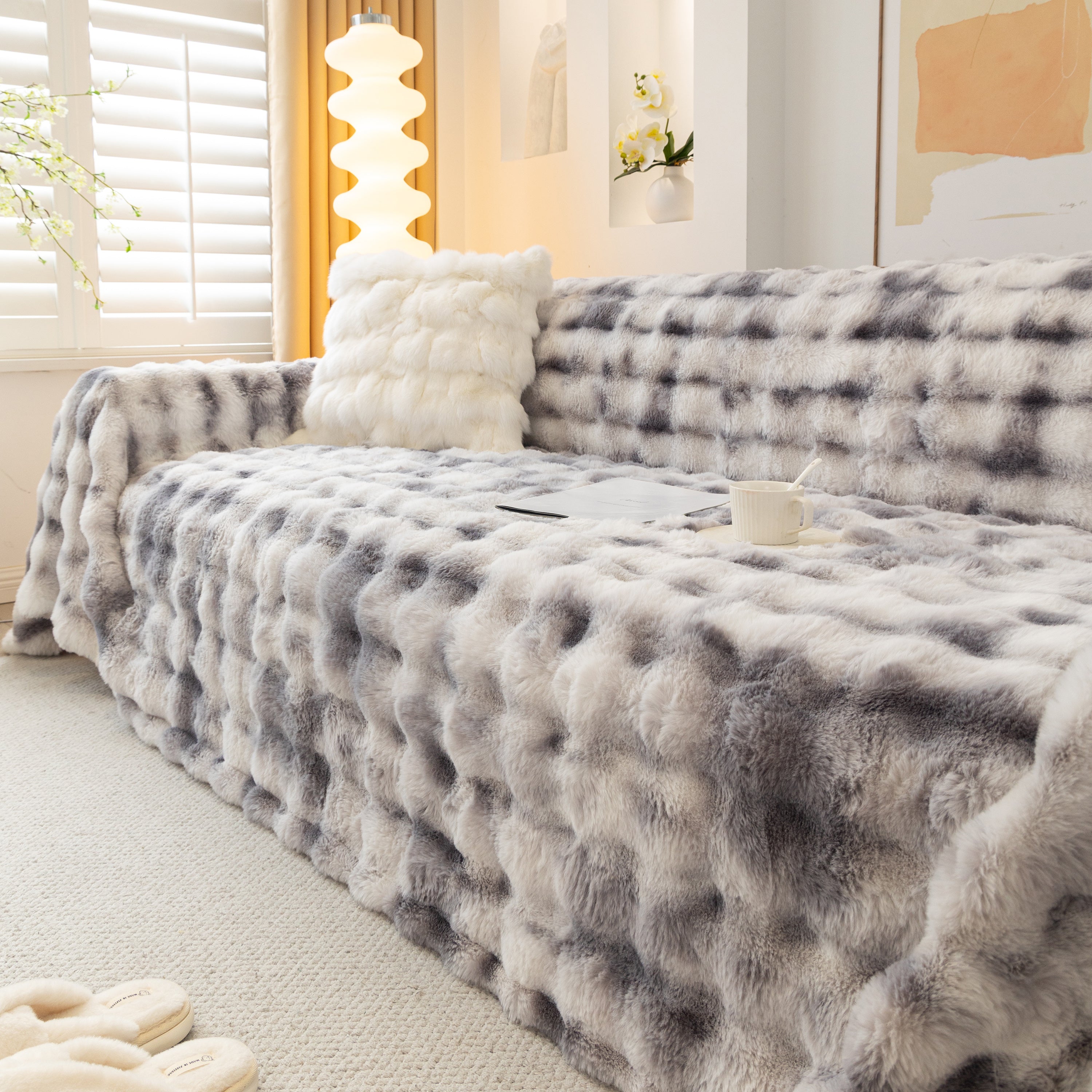 Thick Faux Fur Couch Cover Fluffy Fuzzy Warm Washable Furniture Protector for Kids Pets