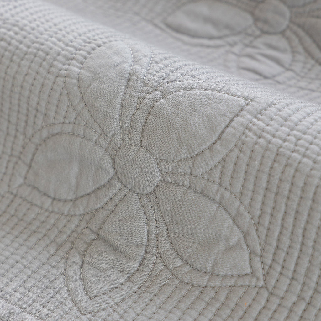 Floral Cotton Quilted Sofa Cover, Non-Slip Couch Protector with Scalloped Edges