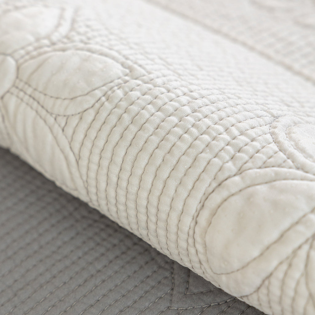 Floral Cotton Quilted Sofa Cover, Non-Slip Couch Protector with Scalloped Edges