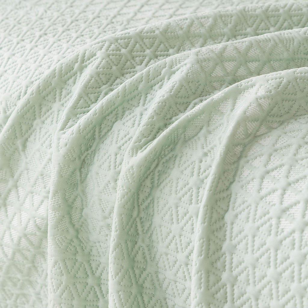 Cooling Ice Silk Sofa Throw Cover, Summer Diamond Textured Furniture Protector Blanket
