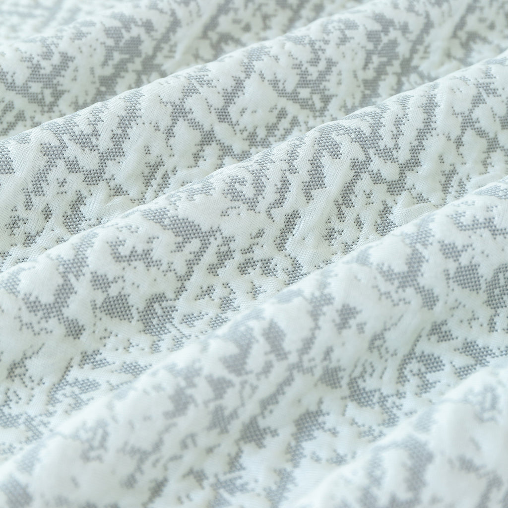 Cooling Throws for Sofas and Chairs, Scratch Resistant Couch Protector Blanket