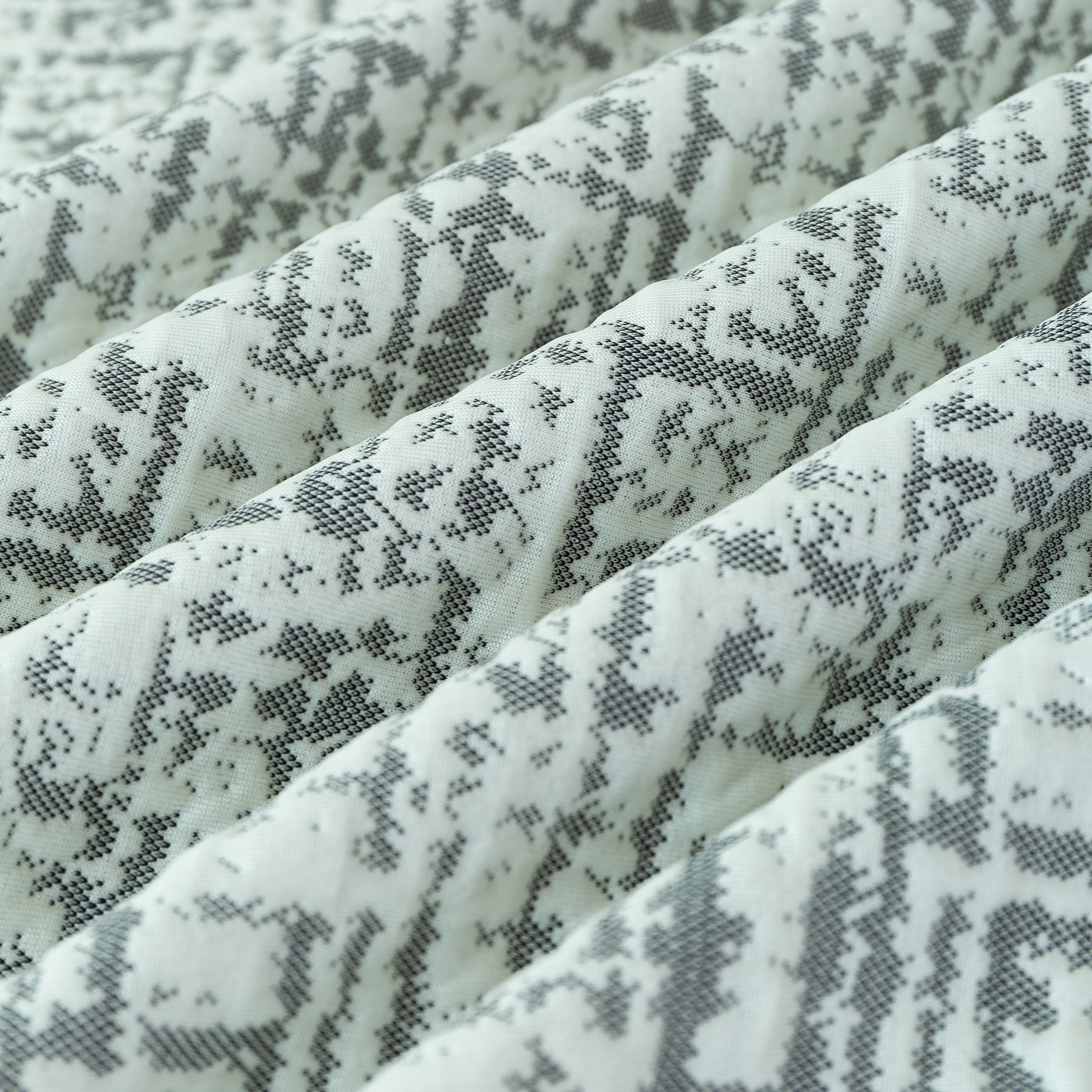 Cooling Throws for Sofas and Chairs, Scratch Resistant Couch Protector Blanket