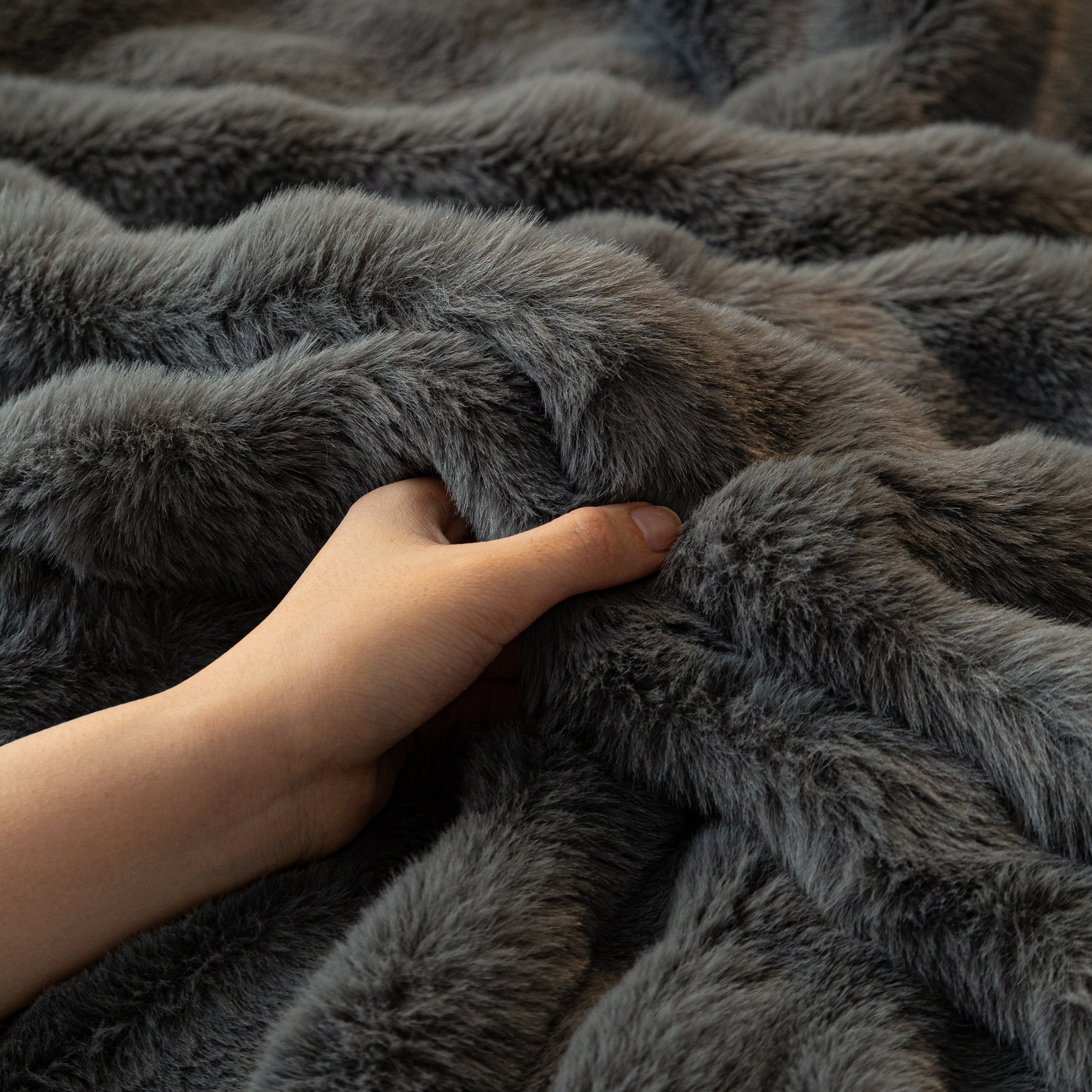 Thick Faux Fur Sofa Cover Fluffy Plush Warm Sofa Slipcover Furniture Protector for Couch Bed