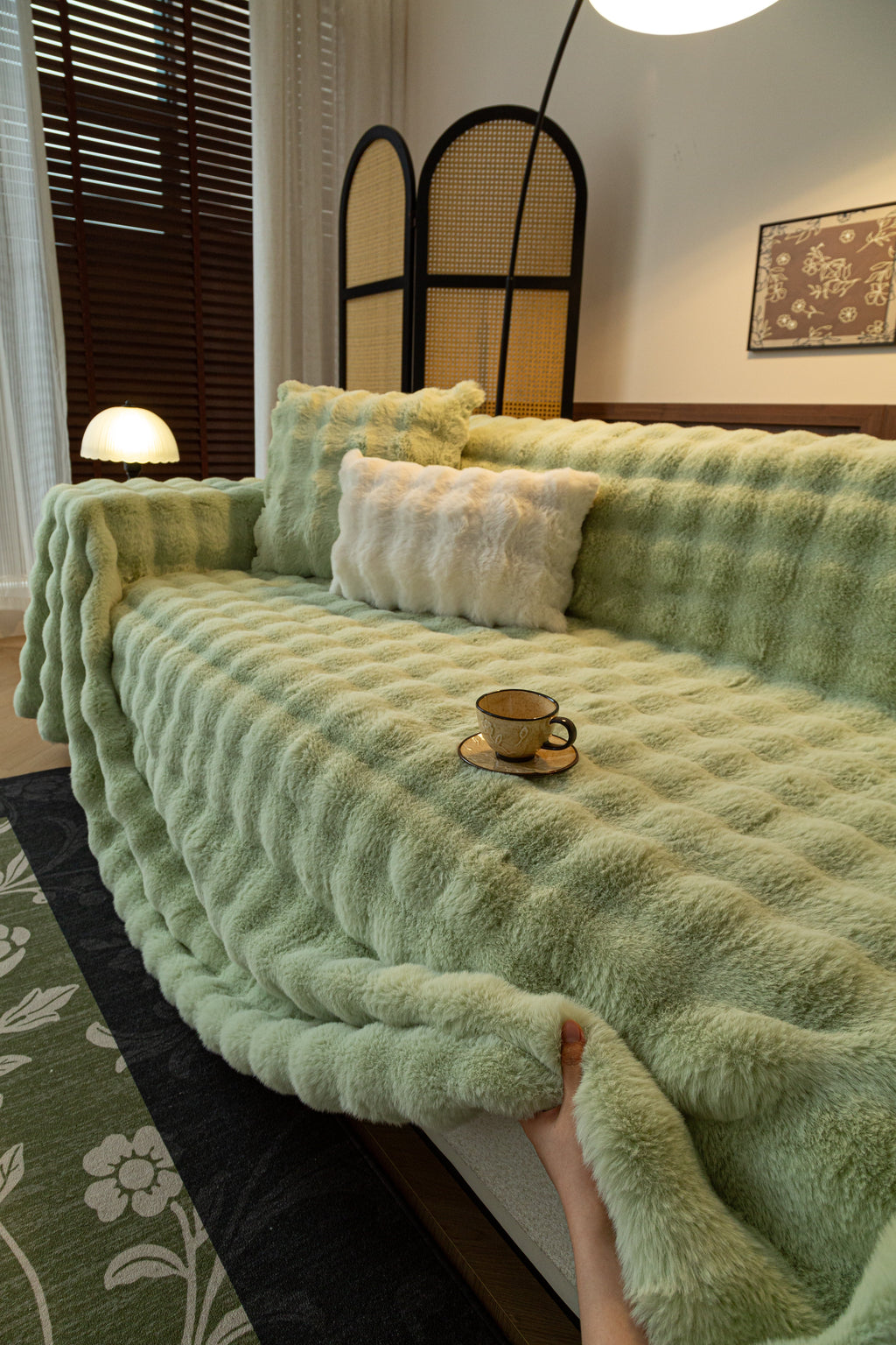 Thick Faux Fur Sofa Cover Fluffy Plush Warm Sofa Slipcover Furniture Protector for Couch Bed