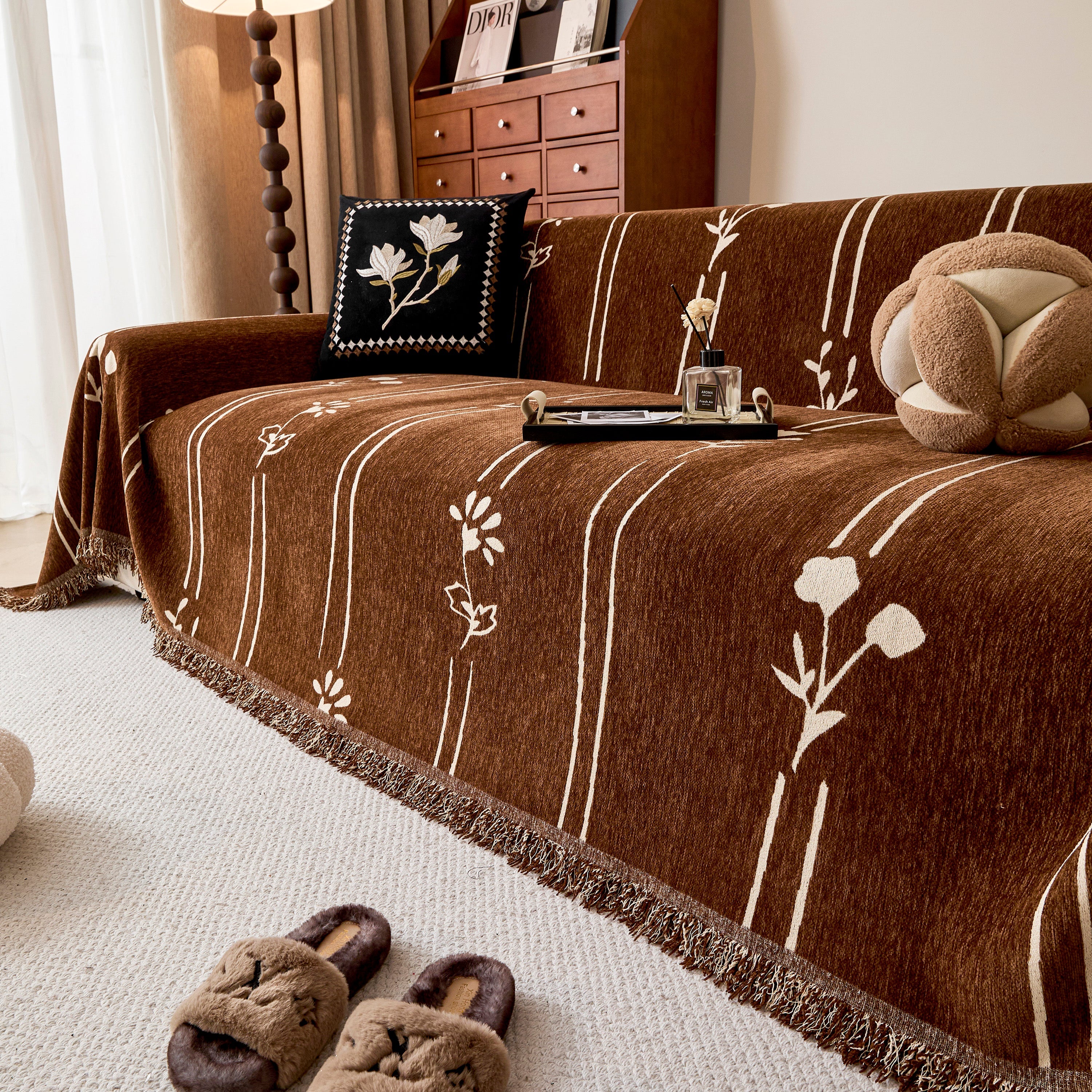 Chenille Jacquard Sofa Throw Cover with Tassel Soft Thick Couch Protector Blanket