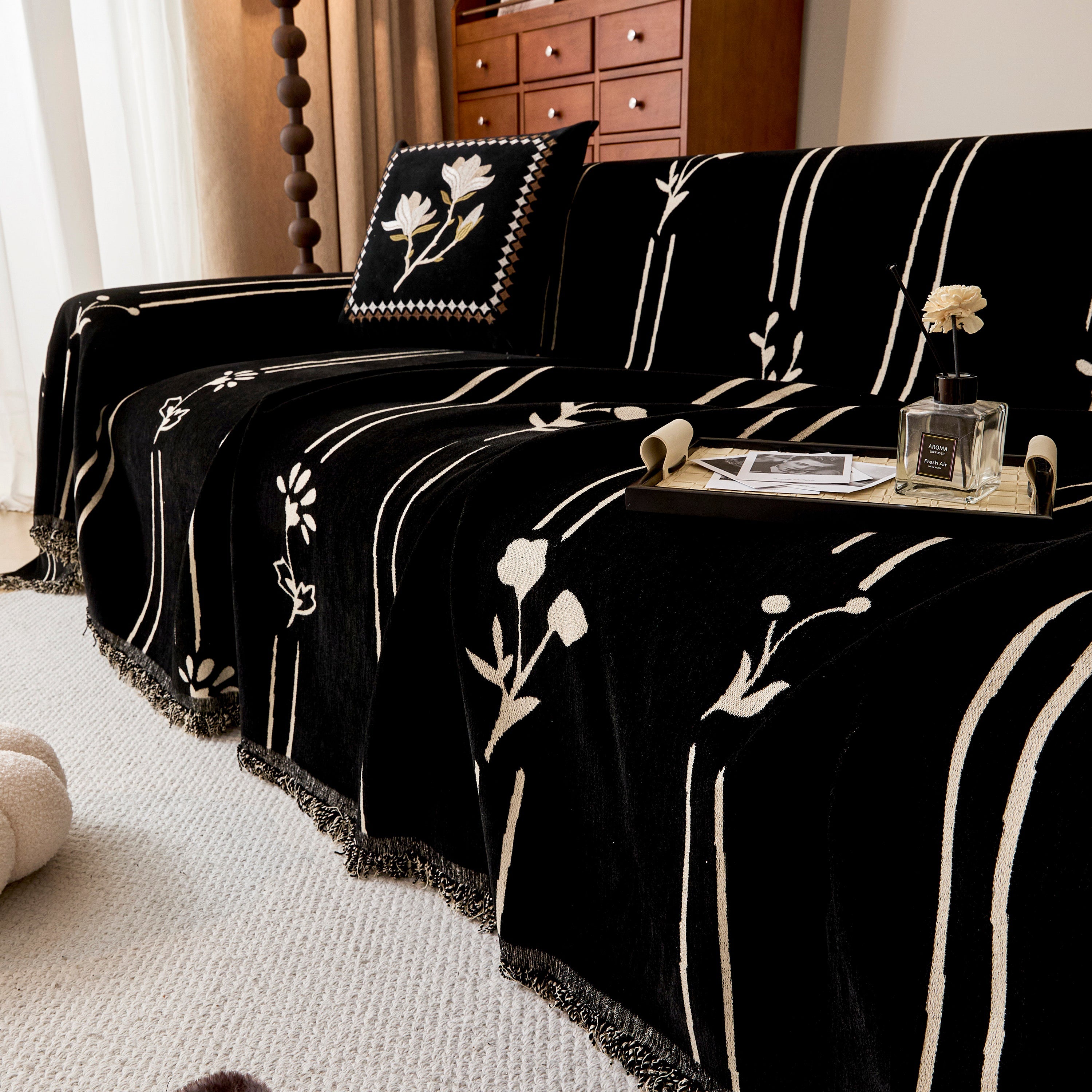 Chenille Jacquard Sofa Throw Cover with Tassel Soft Thick Couch Protector Blanket