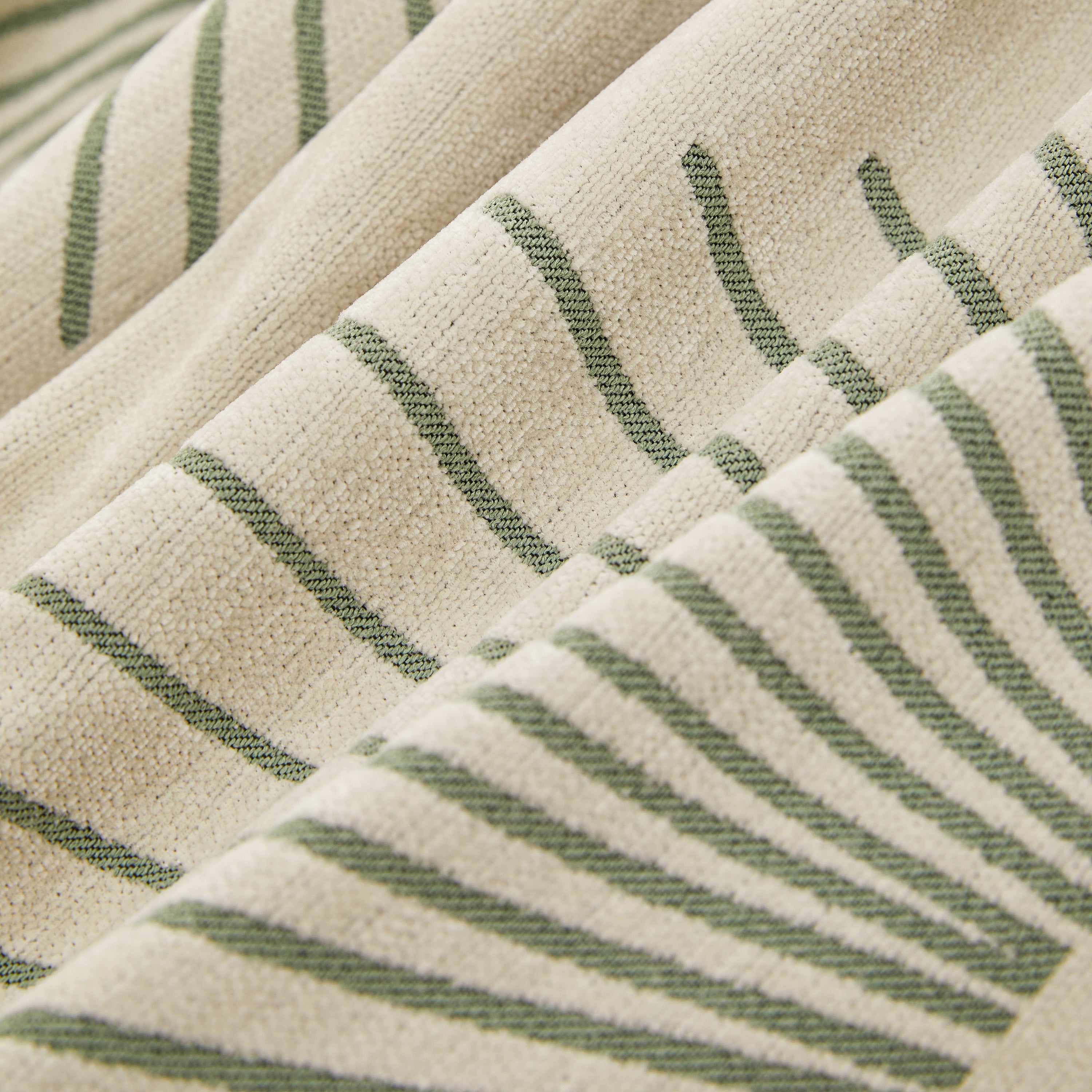 Geometric Radial Striped L-Shape Sofa Cover: Thick, Reversible Furniture Blanket for Kids and Pets