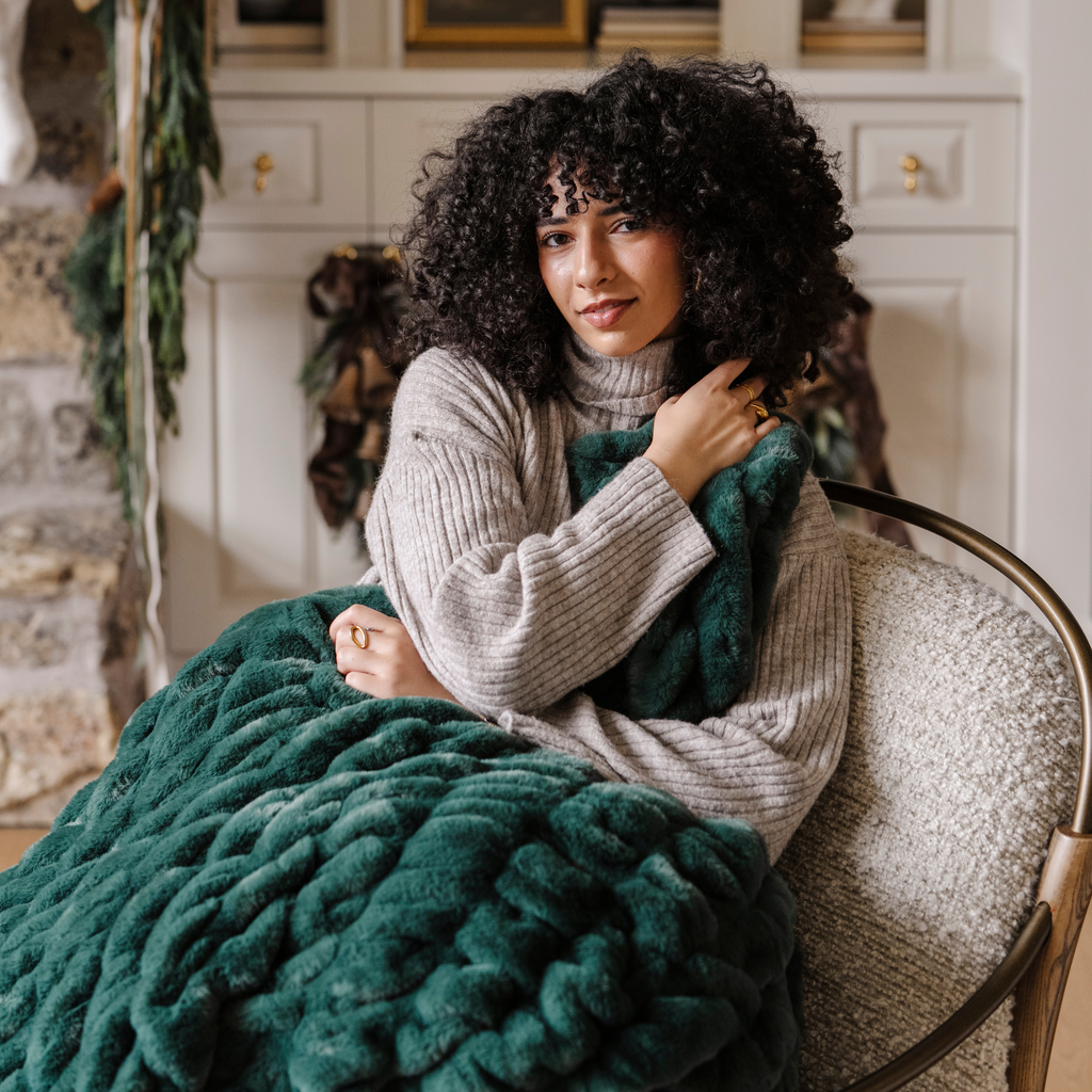 DOUBLE RUCHED FAUX FUR XL THROW BLANKETS