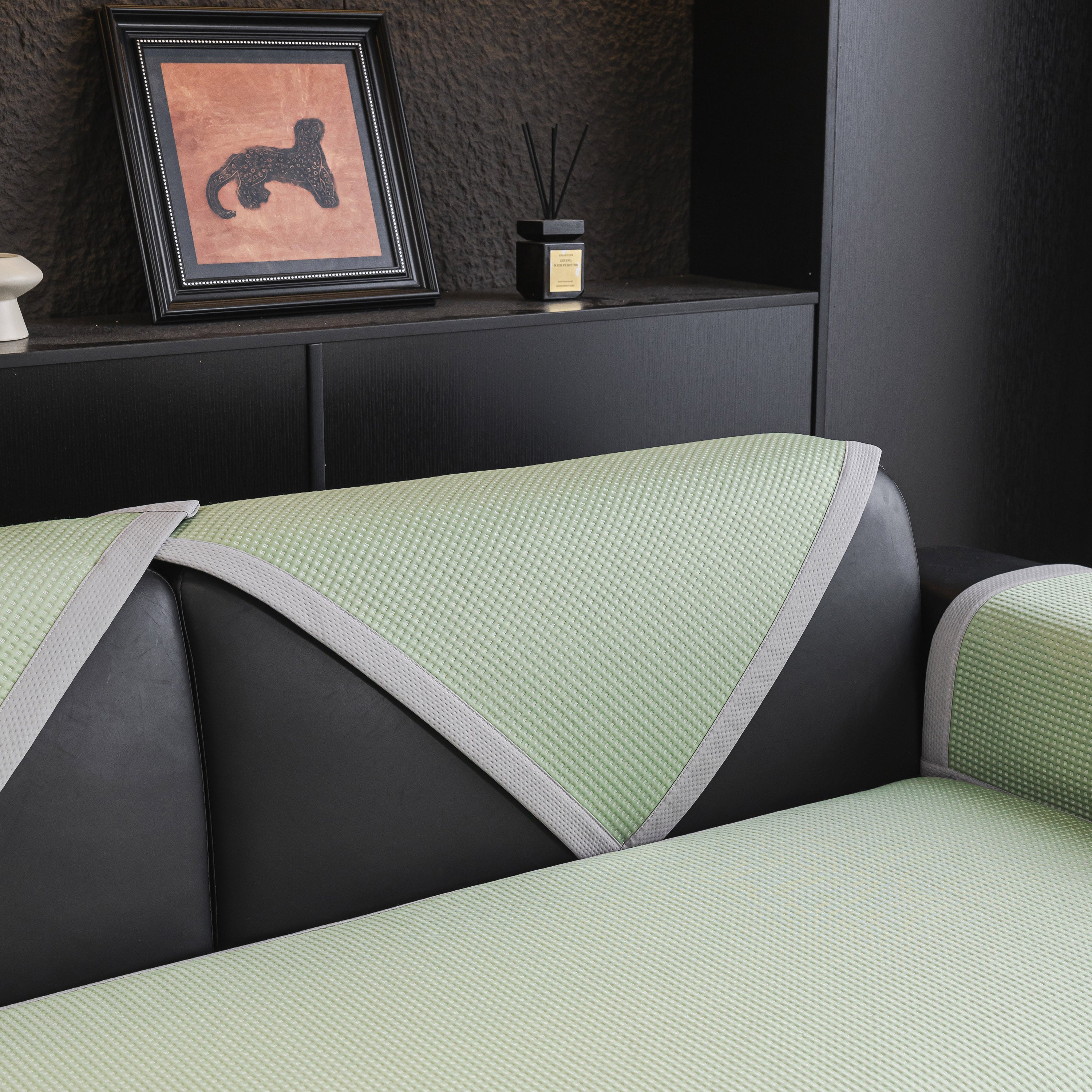 Non-Slip Cooling Breathable Couch Protector Towel, Lightweight Slipcover for Sofas