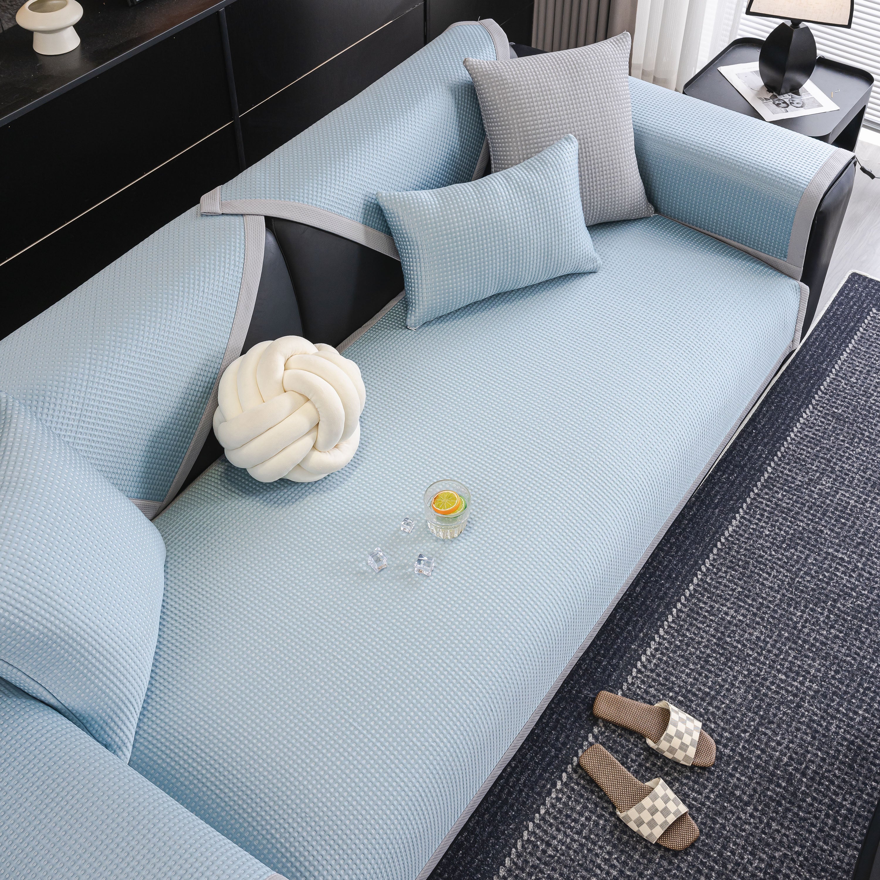 Non-Slip Cooling Breathable Couch Protector Towel, Lightweight Slipcover for Sofas