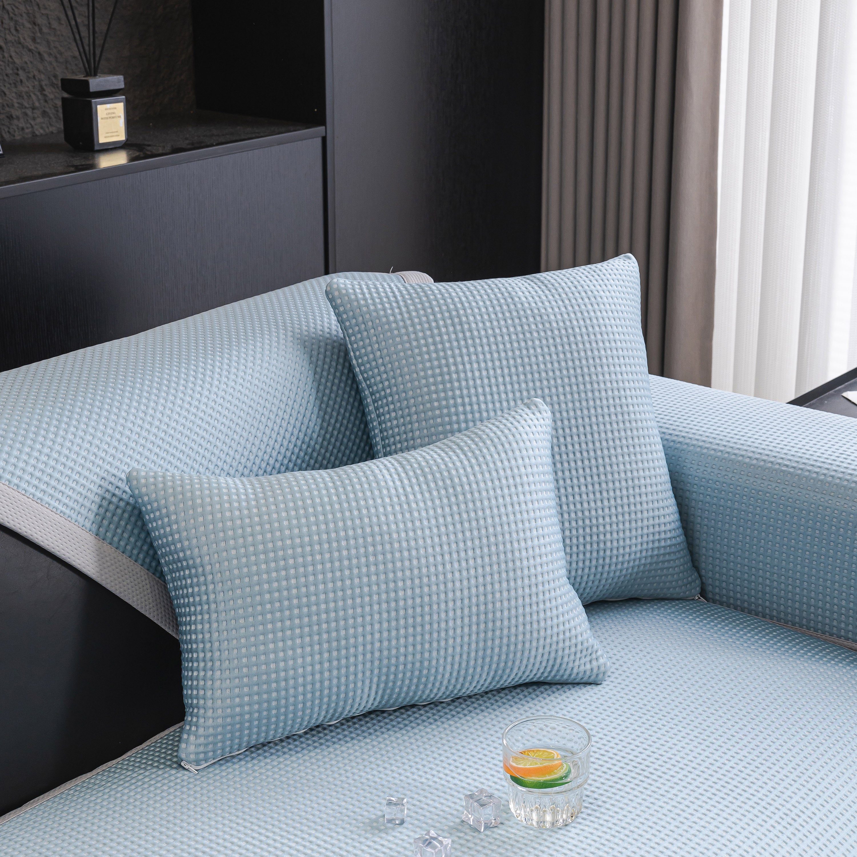 Non-Slip Cooling Breathable Couch Protector Towel, Lightweight Slipcover for Sofas