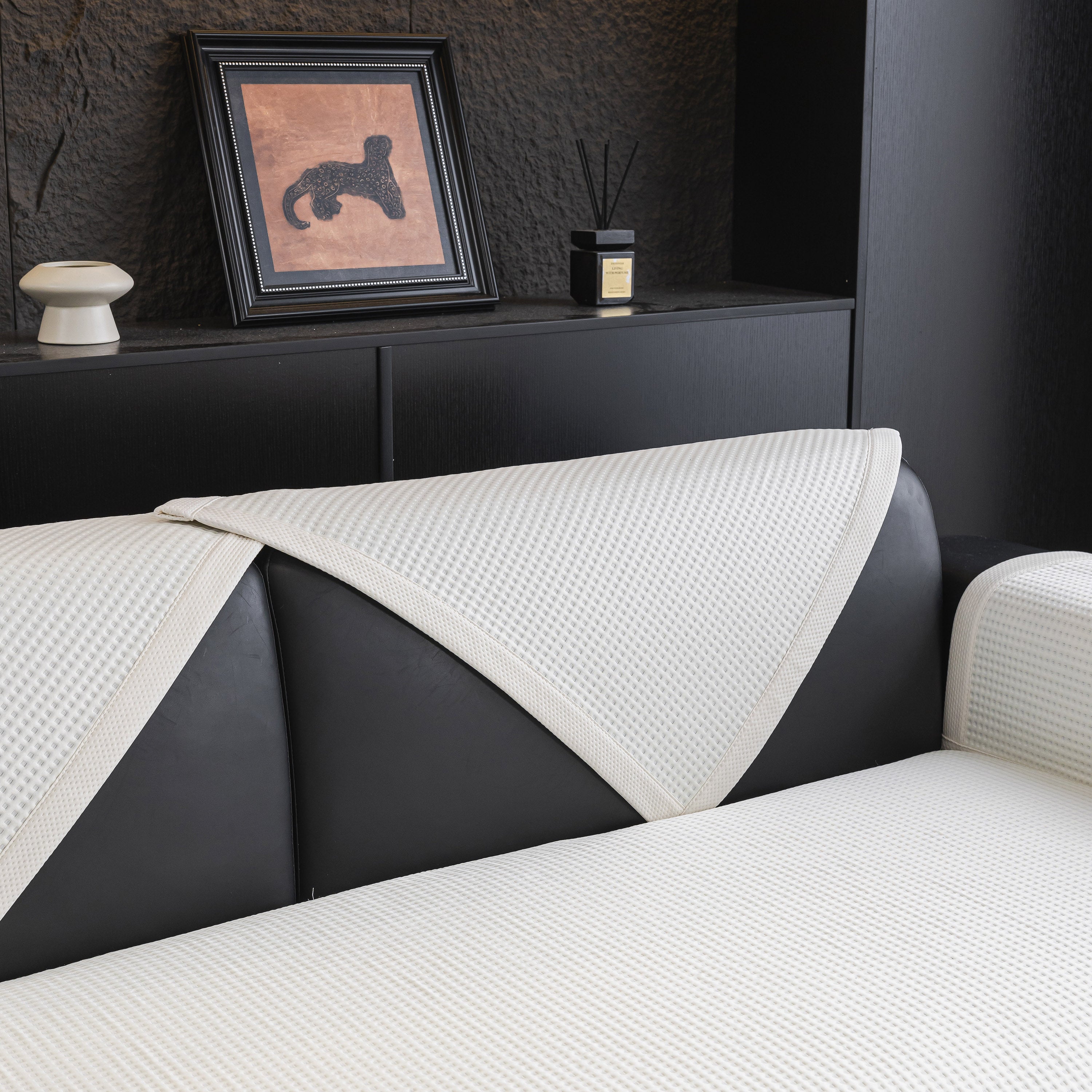 Non-Slip Cooling Breathable Couch Protector Towel, Lightweight Slipcover for Sofas