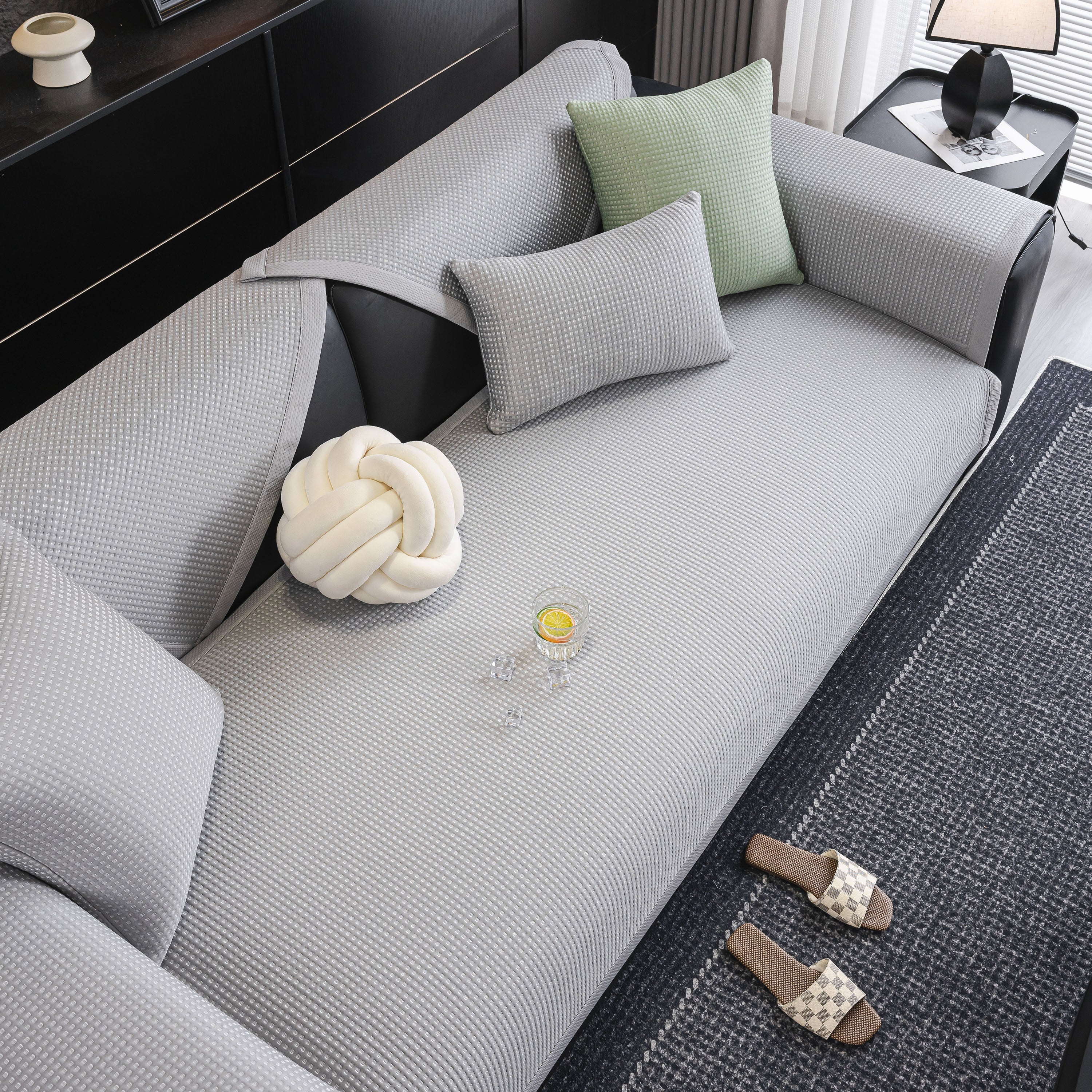 Non-Slip Cooling Breathable Couch Protector Towel, Lightweight Slipcover for Sofas