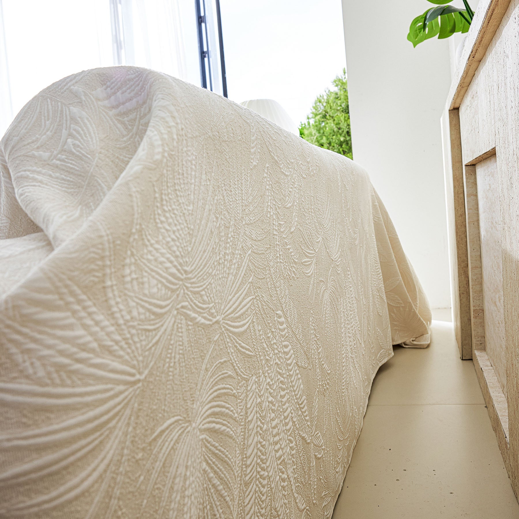 Tropical Botanical Leaf Texture Furniture Protector Blanket Soft Breathable Sofa Cover