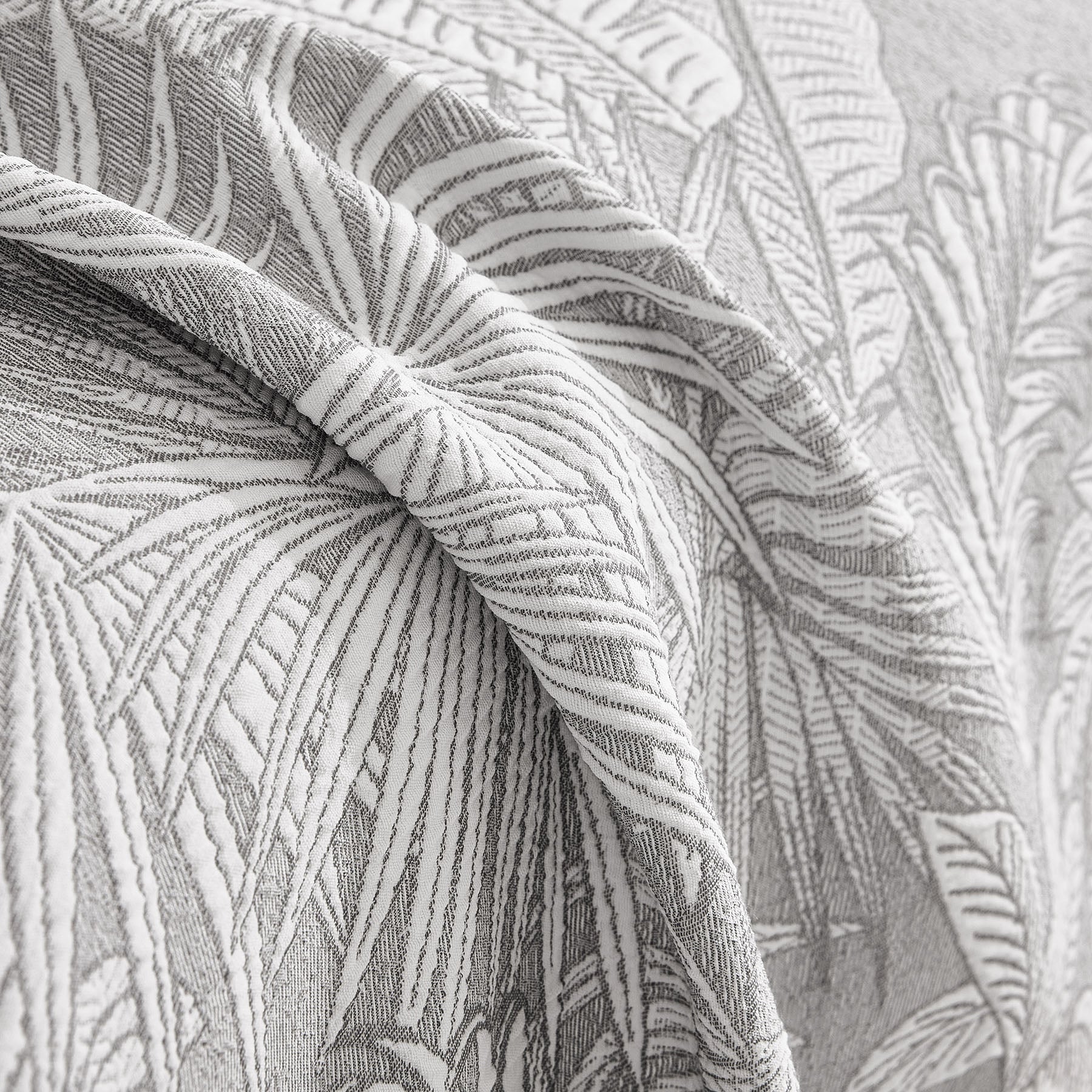 Tropical Botanical Leaf Texture Furniture Protector Blanket Soft Breathable Sofa Cover