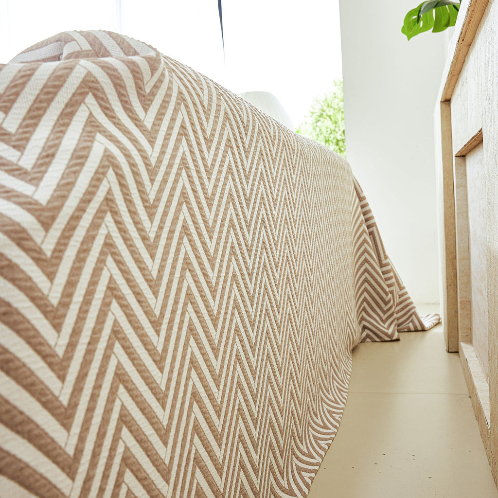 Three Layer Woven Soft Breathable Sofa Cover Blanket, Textured Chevron Couch Cover