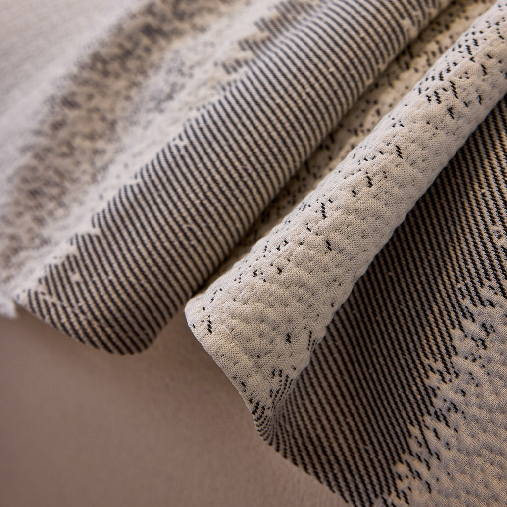 Modern Striped Sofa Throw Blanket, Lightweight Couch Cover for Summer Seating