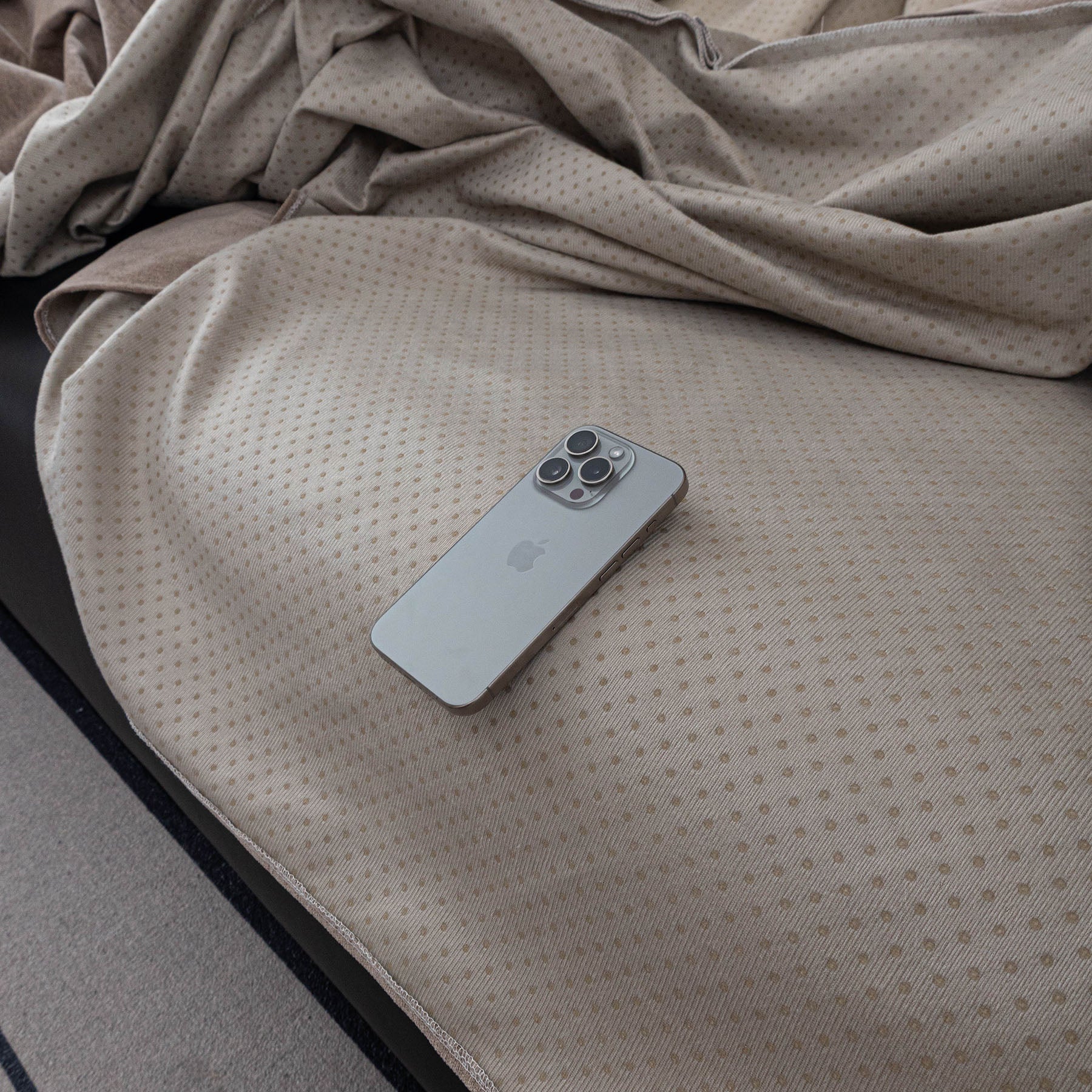 Water Repellent Couch Cover, Non Slip Furniture Protector for Leather & Fabric Sofa