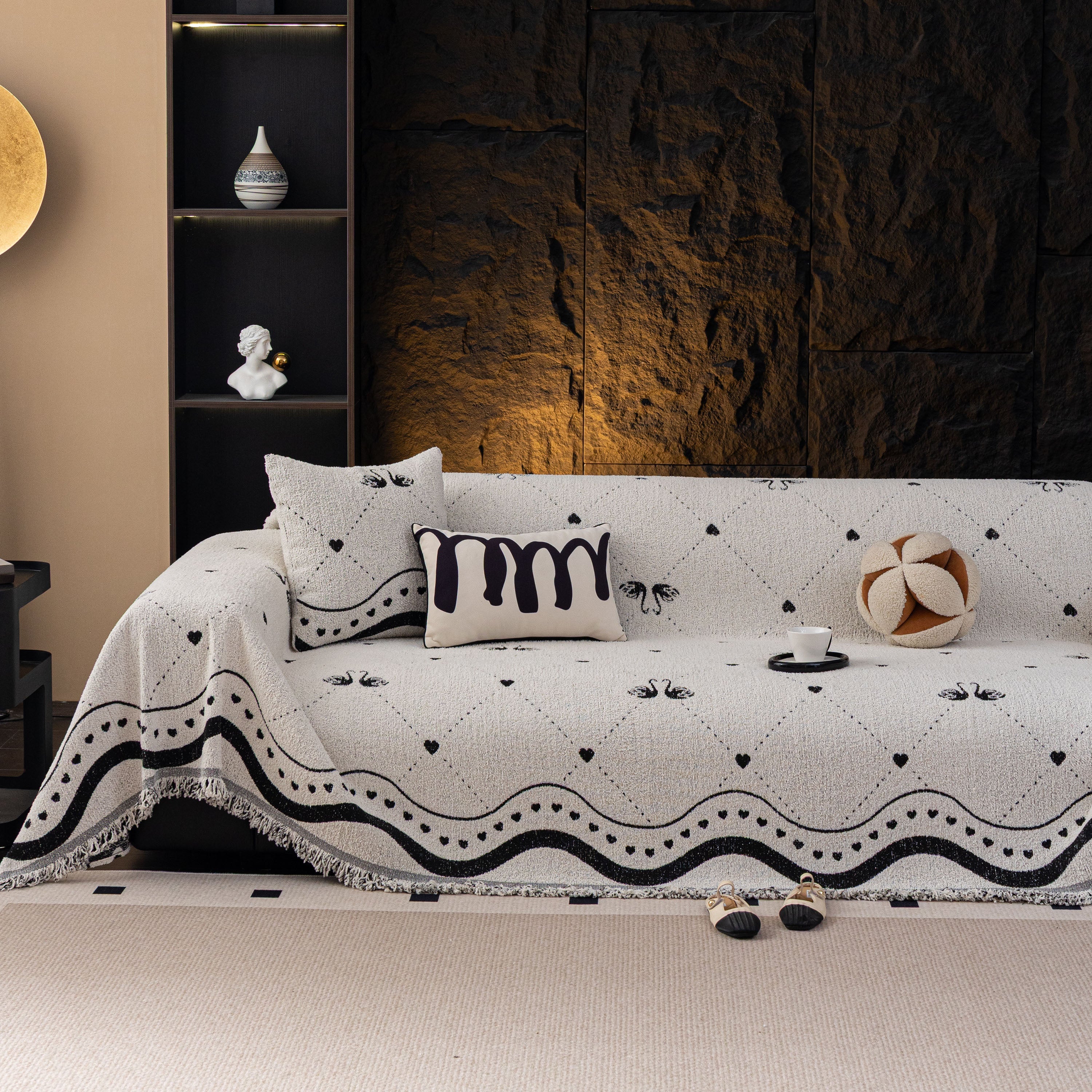 Luxurious Jacquard Couch Cover, Snag-Resistant Pet Friendly Couch Throw with Fringe