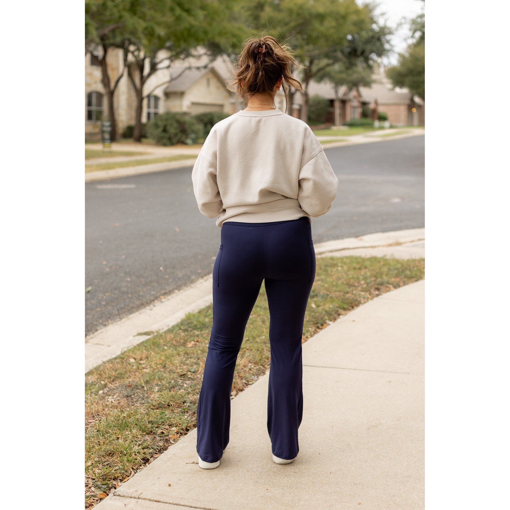 The Mila - 30"  NAVY Bootcut Leggings with Pockets Round 3