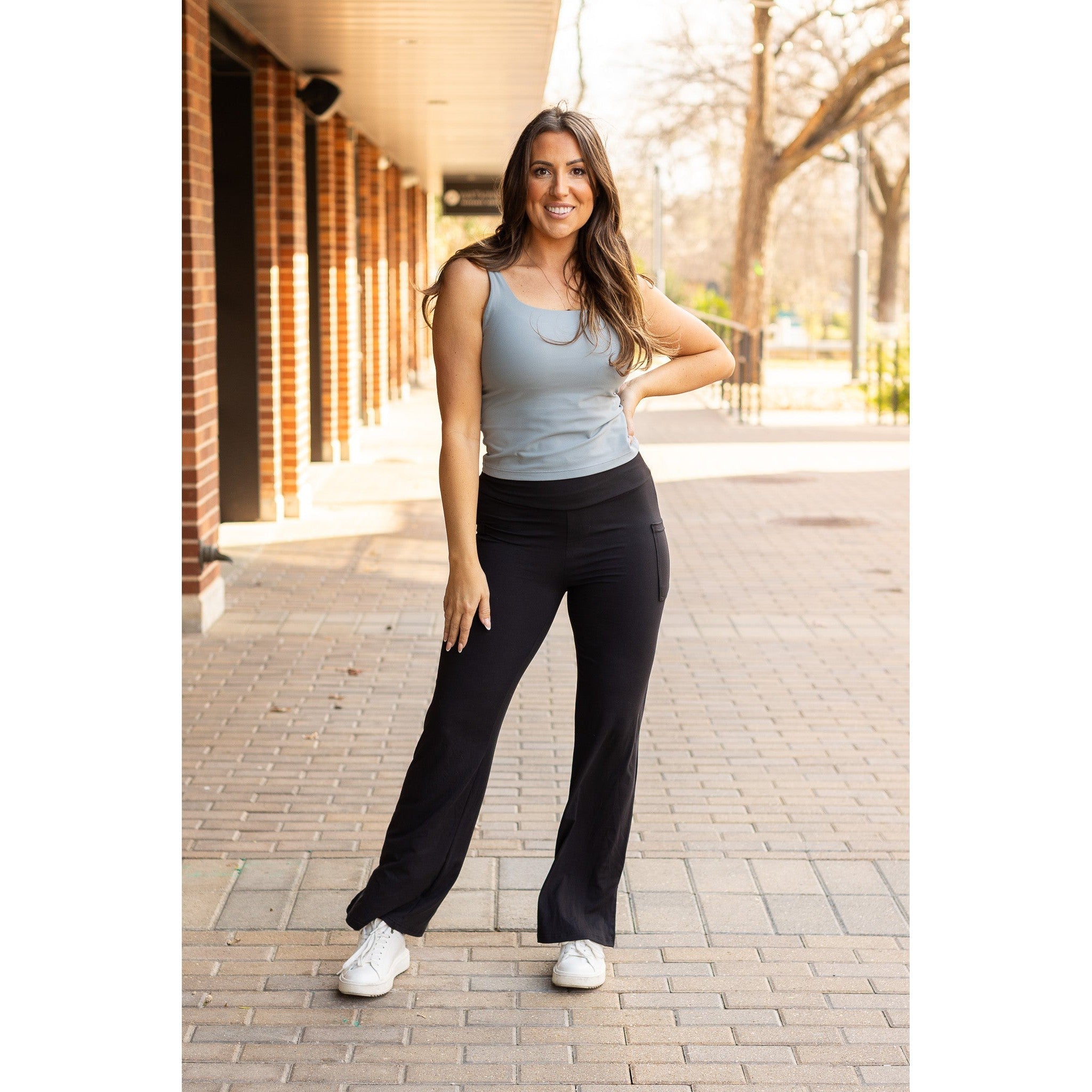 The Rachel - Relaxed Fit Black Leggings with Pockets Round 2