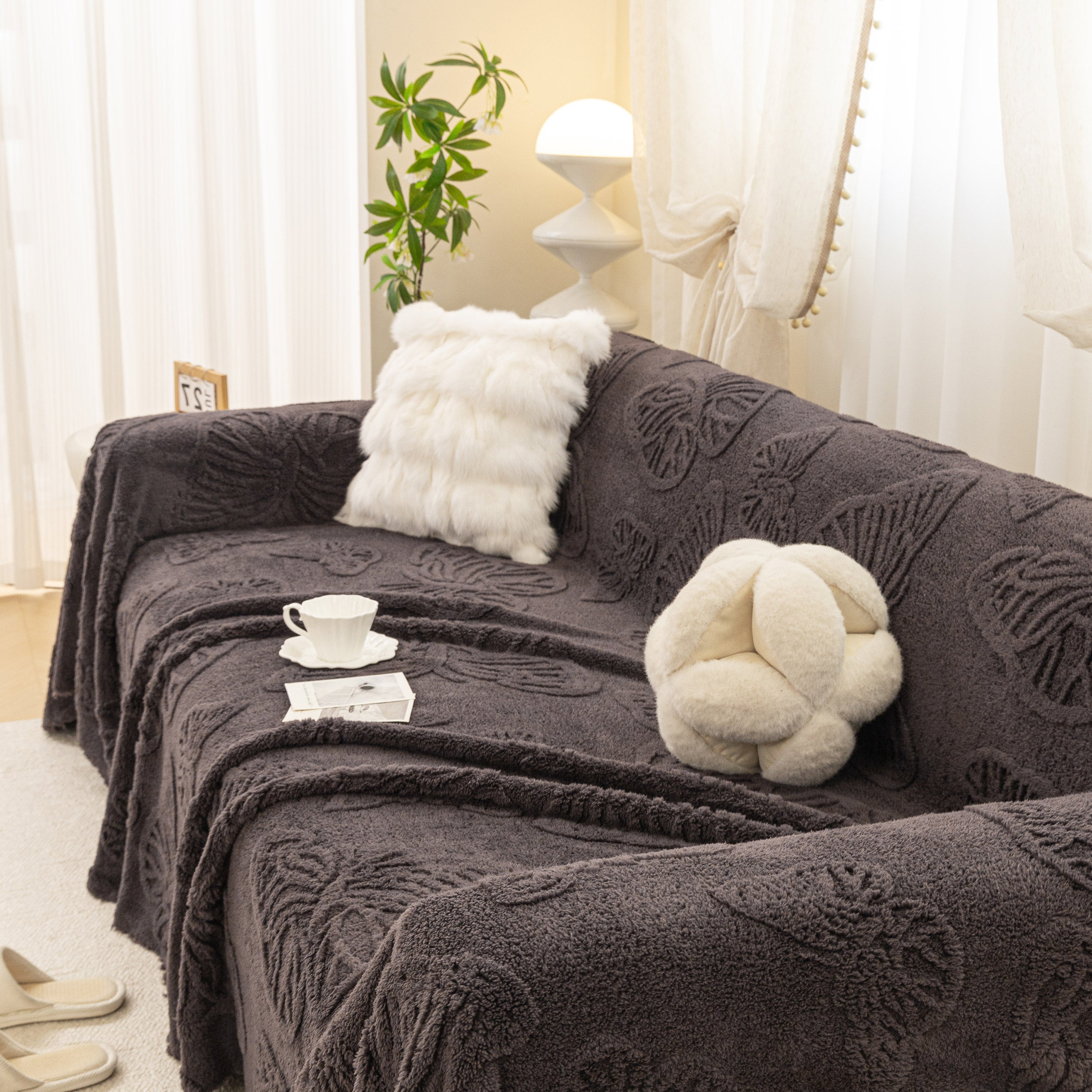 Luxury 3D Butterfly Jacquard Sofa Throw Blanket, Ultra-Soft Plush Fleece Couch Cover