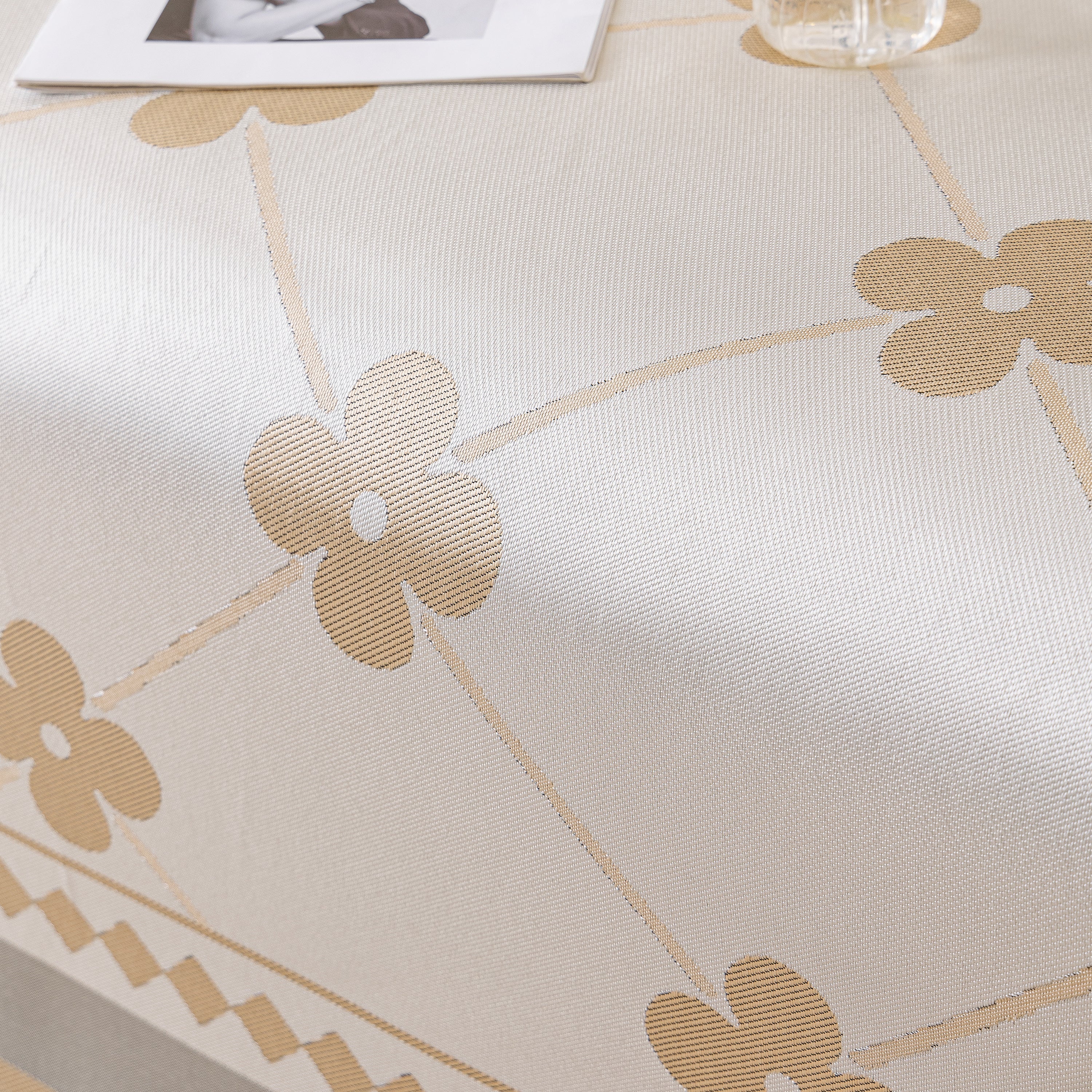 Cooling Four-Leaf Clover Hope Faith Love Luck Summer Comfy Ice Silk Furniture Throw Covers for Sofas