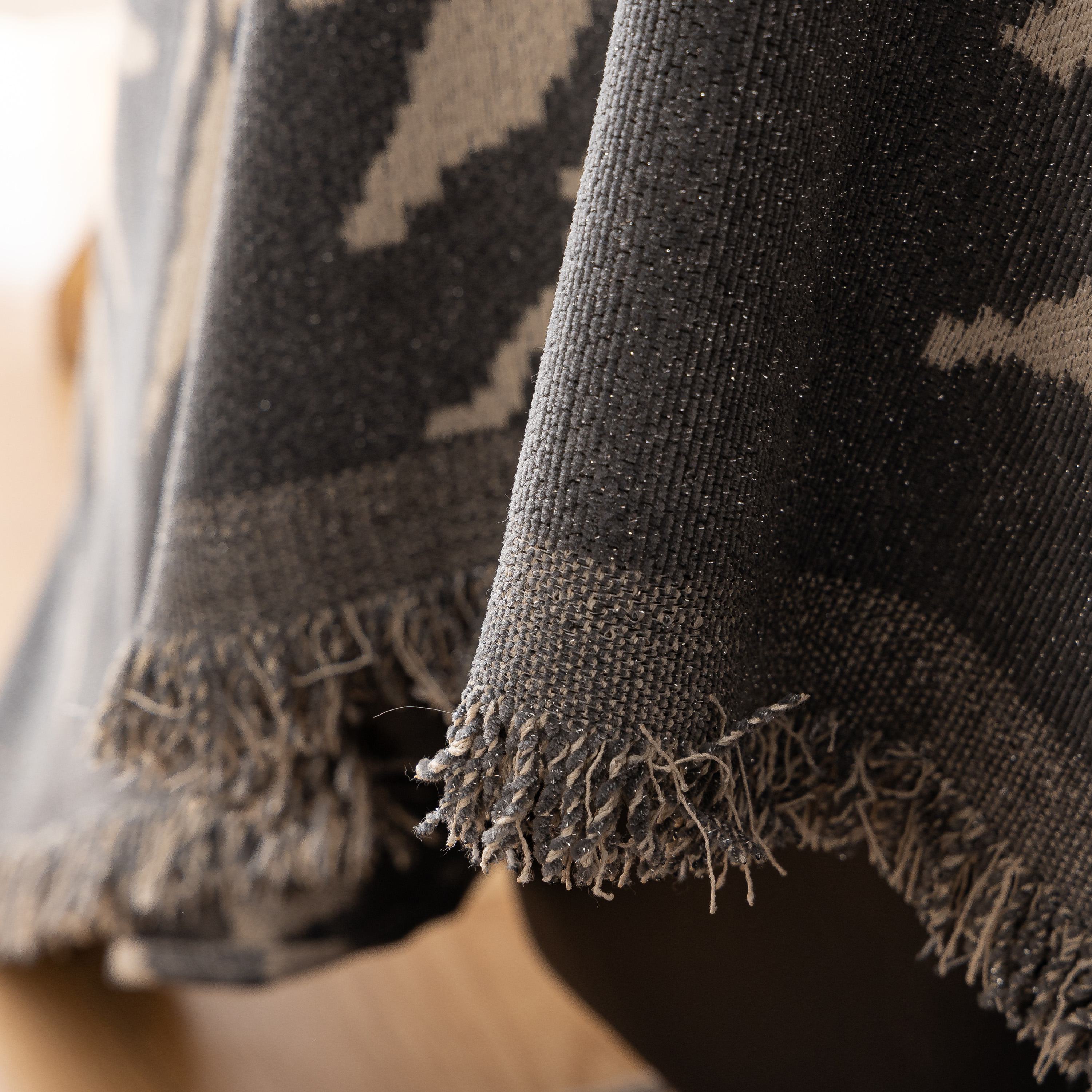 Modern Couch Covers for Couches Large Decorative Throw Blanket with Tassels for Couch