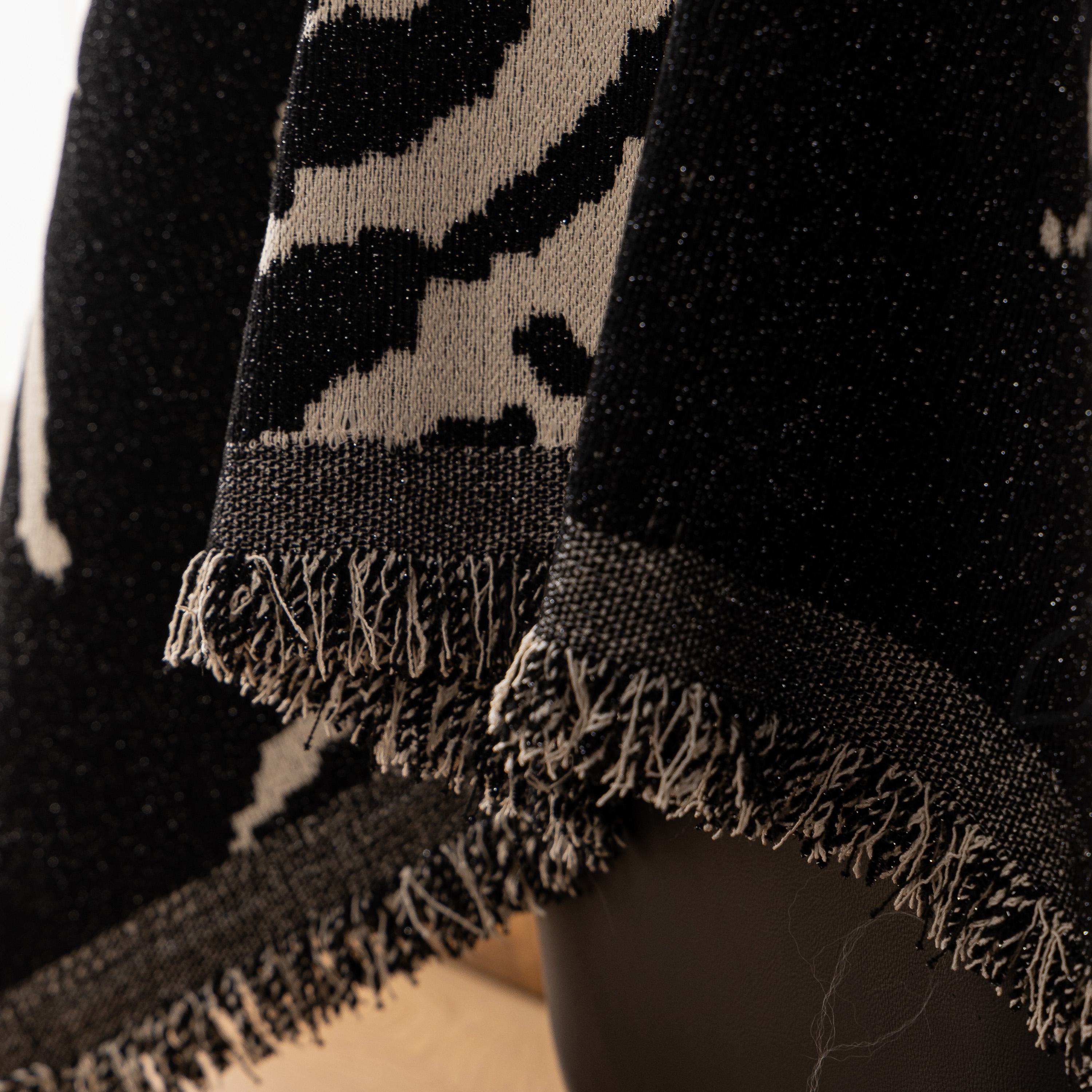 Modern Couch Covers for Couches Large Decorative Throw Blanket with Tassels for Couch