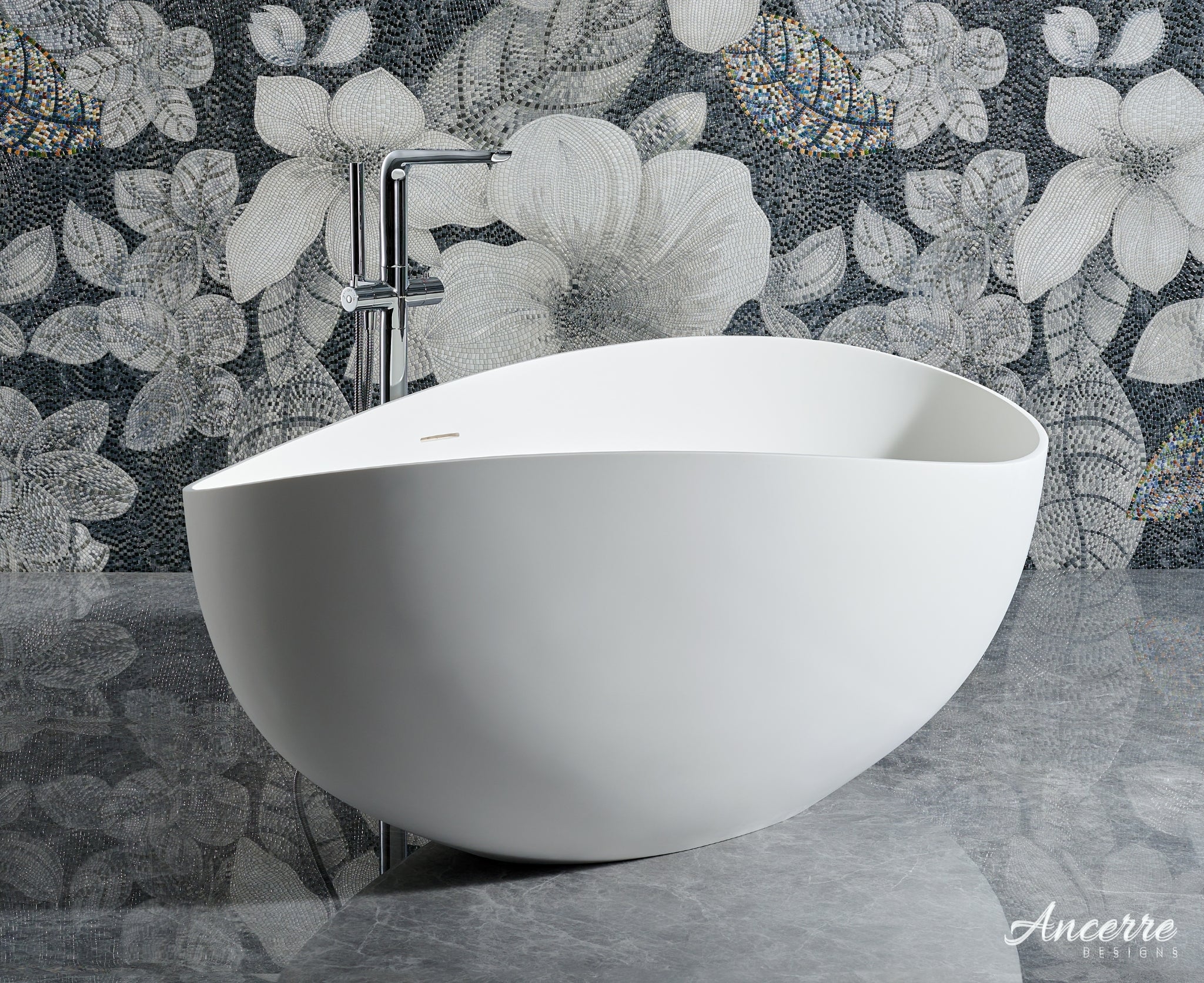 Contoure Freestanding Solid Surface Bathtub