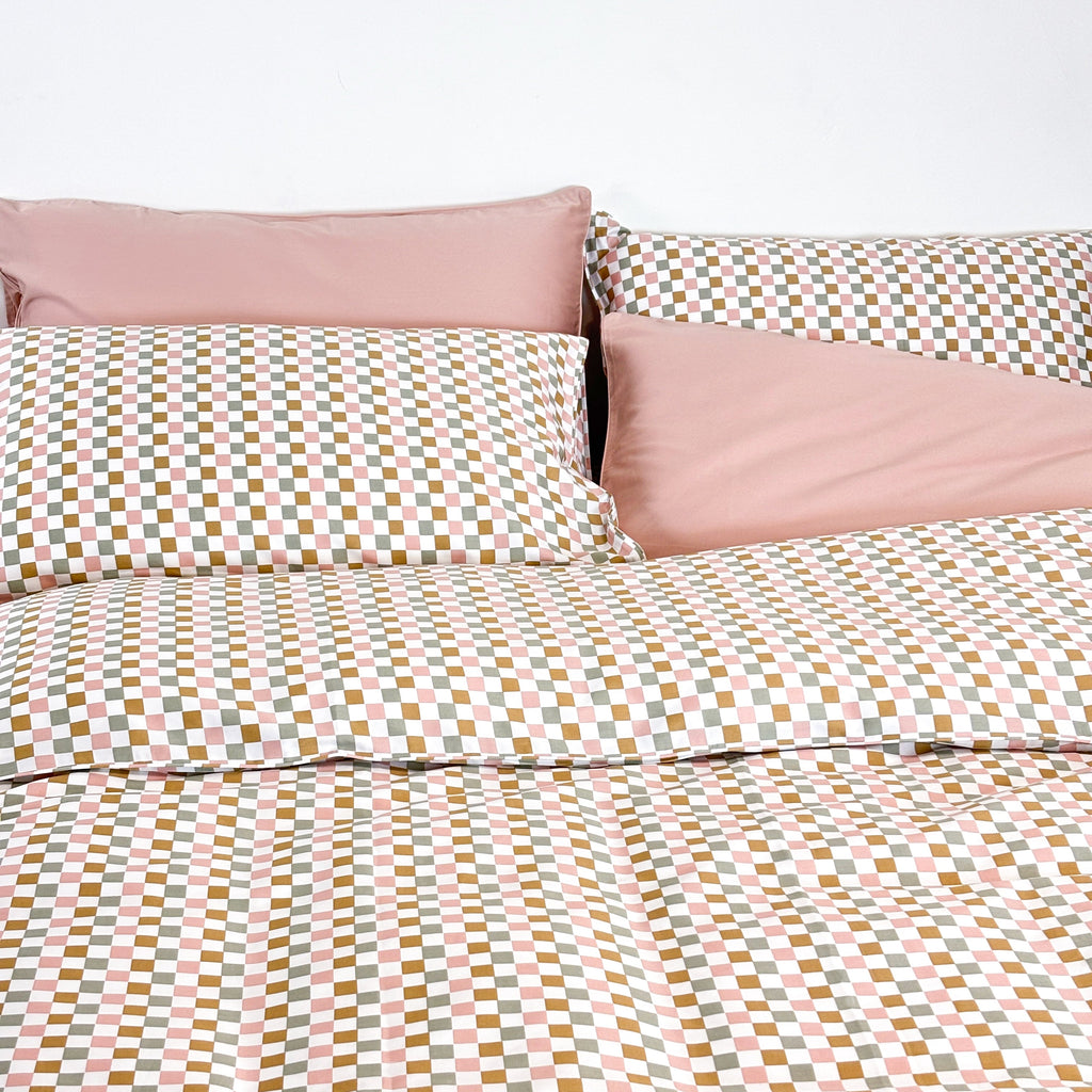 SHNUGGLE Bedding Set Colorful Checker