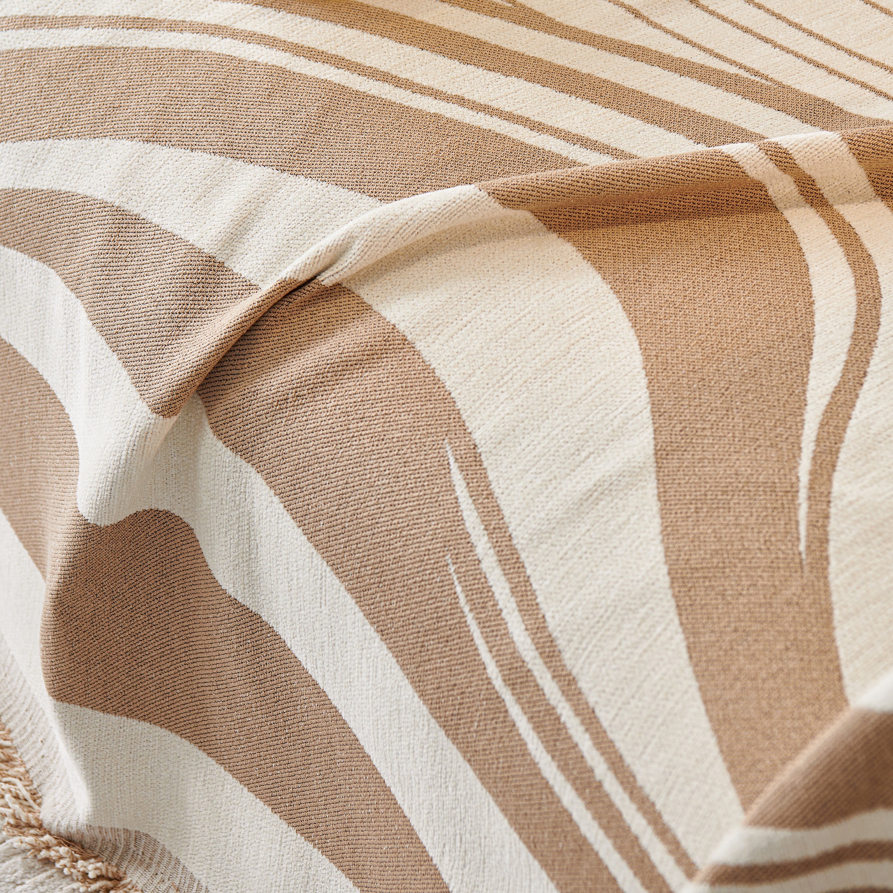 Soft Cozy Curved Throw Blankets for Couch, Sofa, Bed, Travel, Decorative Blankets for Women, Men, Kids Gift