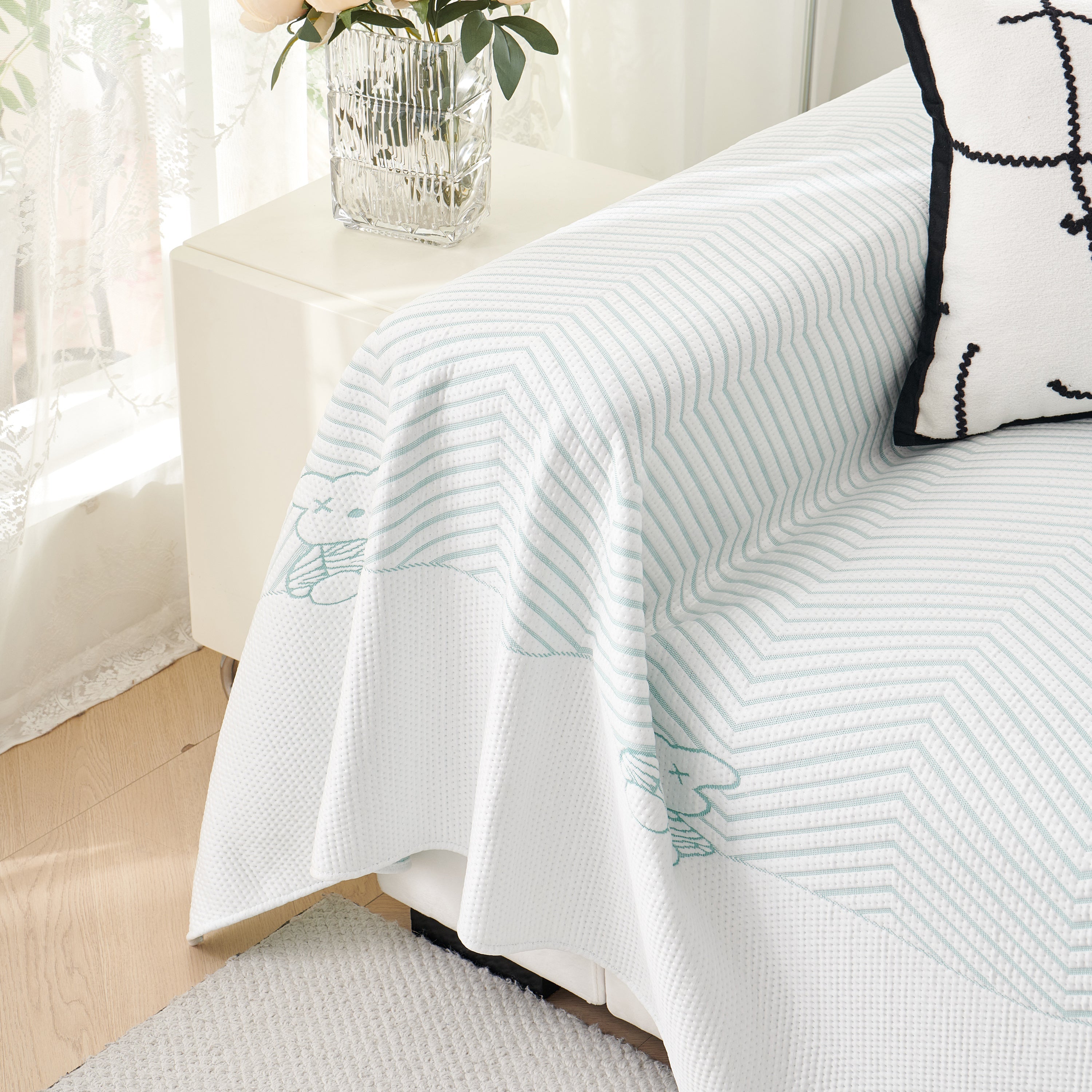 Cool Summer Blanket for Couches Soft Comfy Lightweight Cooling Sofa Blankets Cover