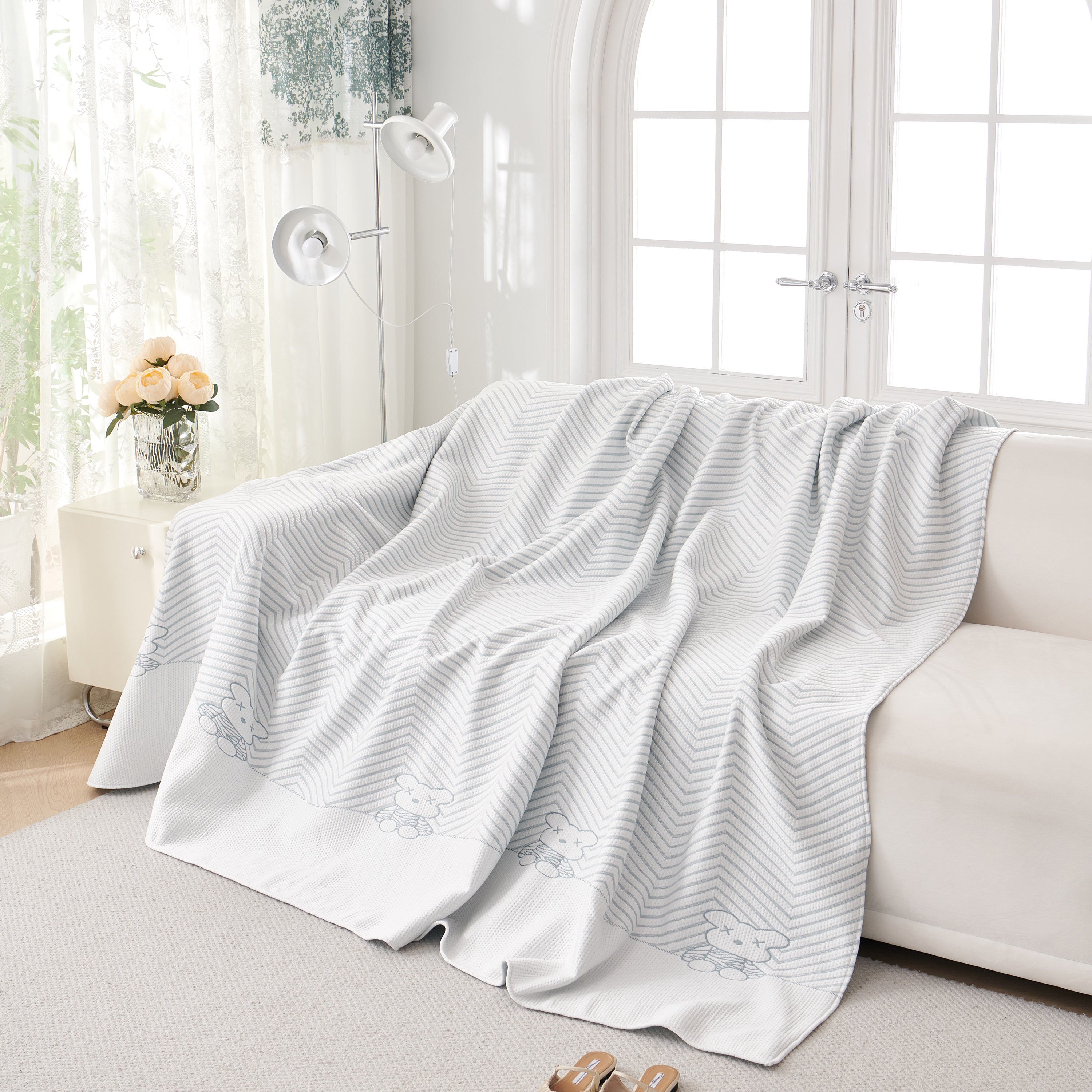 Cool Summer Blanket for Couches Soft Comfy Lightweight Cooling Sofa Blankets Cover