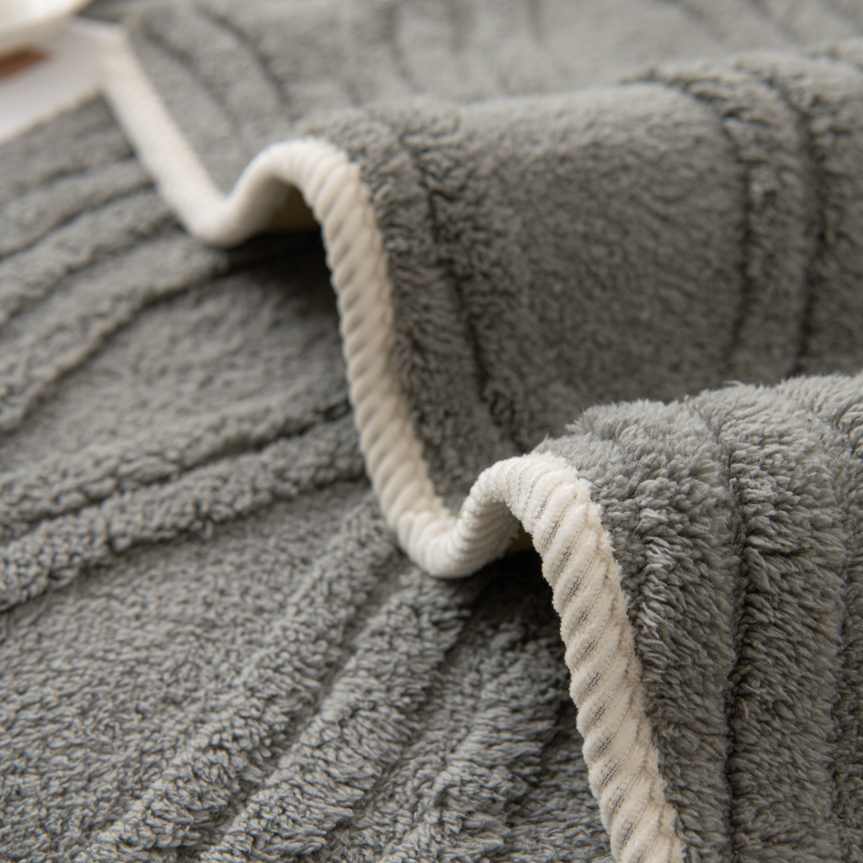 Winter Thickened Non-slip Blanket, Three-Dimensional Embossed Cotton Velvet Sofa Cover