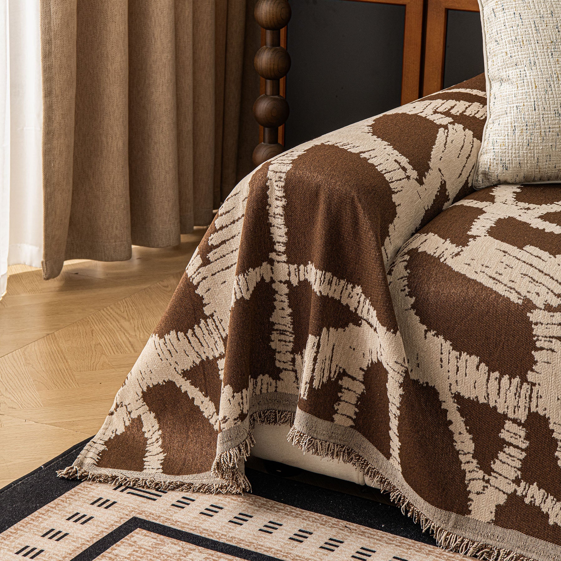 Modern Chenille Bold Abstract Pattern Sofa Cover, Artistic Decorative Furniture Cover