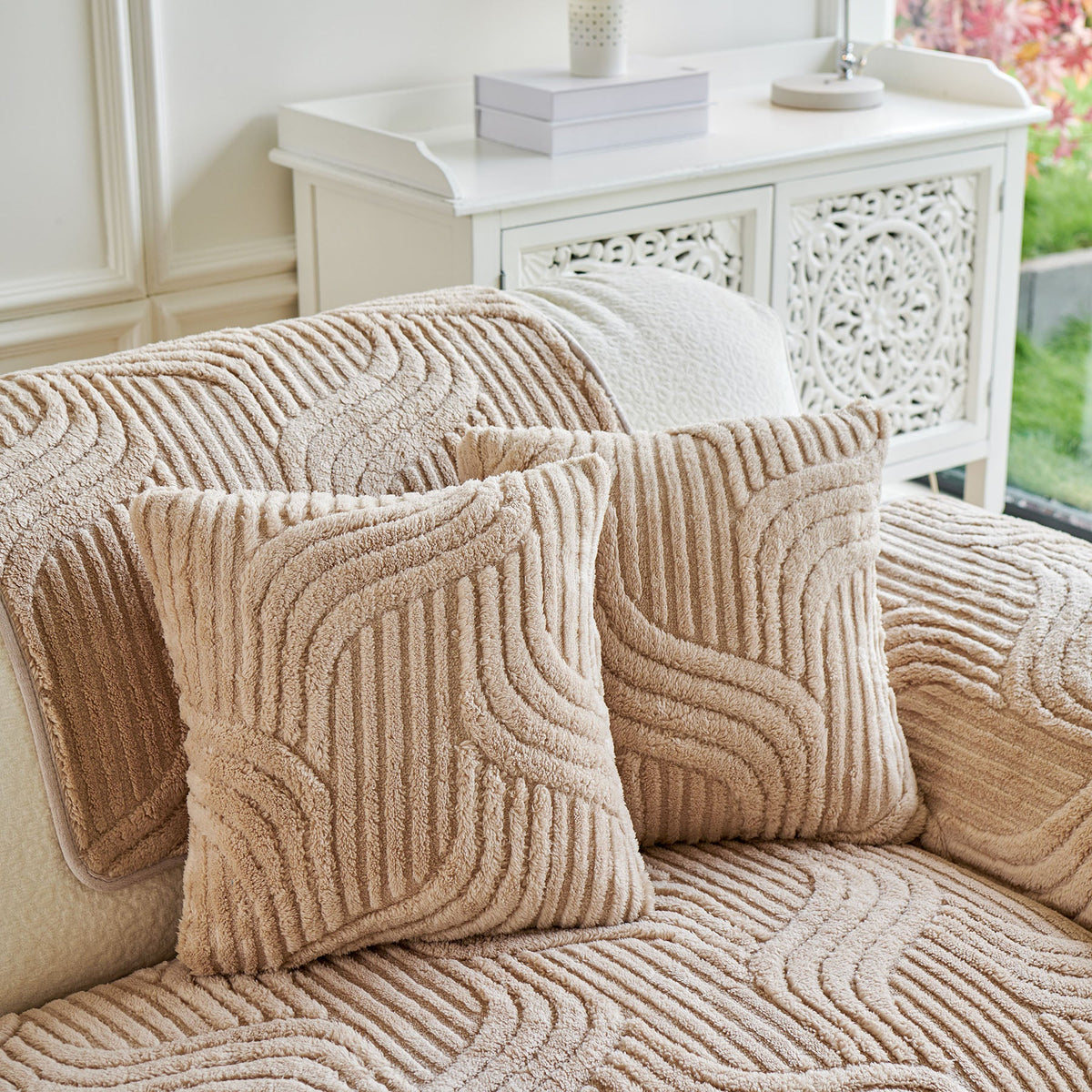Luxury Plush Non-Slip Sofa Covers, Soft Fuzzy Embossed Sofa Topper & Seat Covers