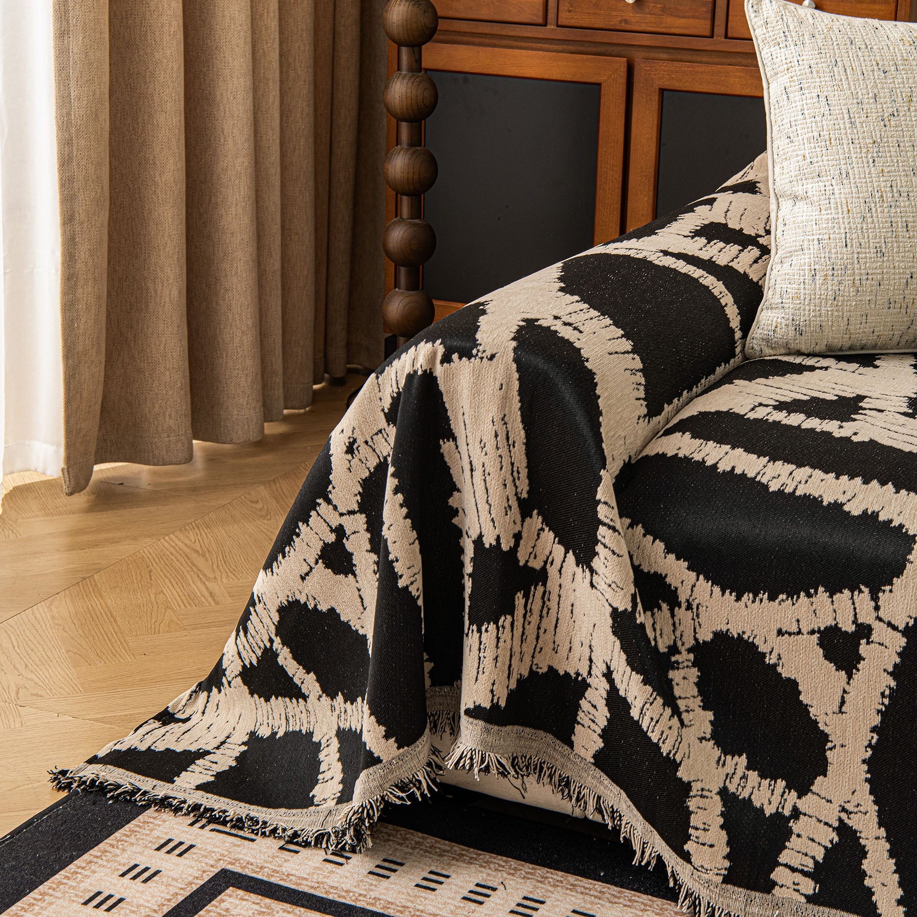 Modern Chenille Bold Abstract Pattern Sofa Cover, Artistic Decorative Furniture Cover