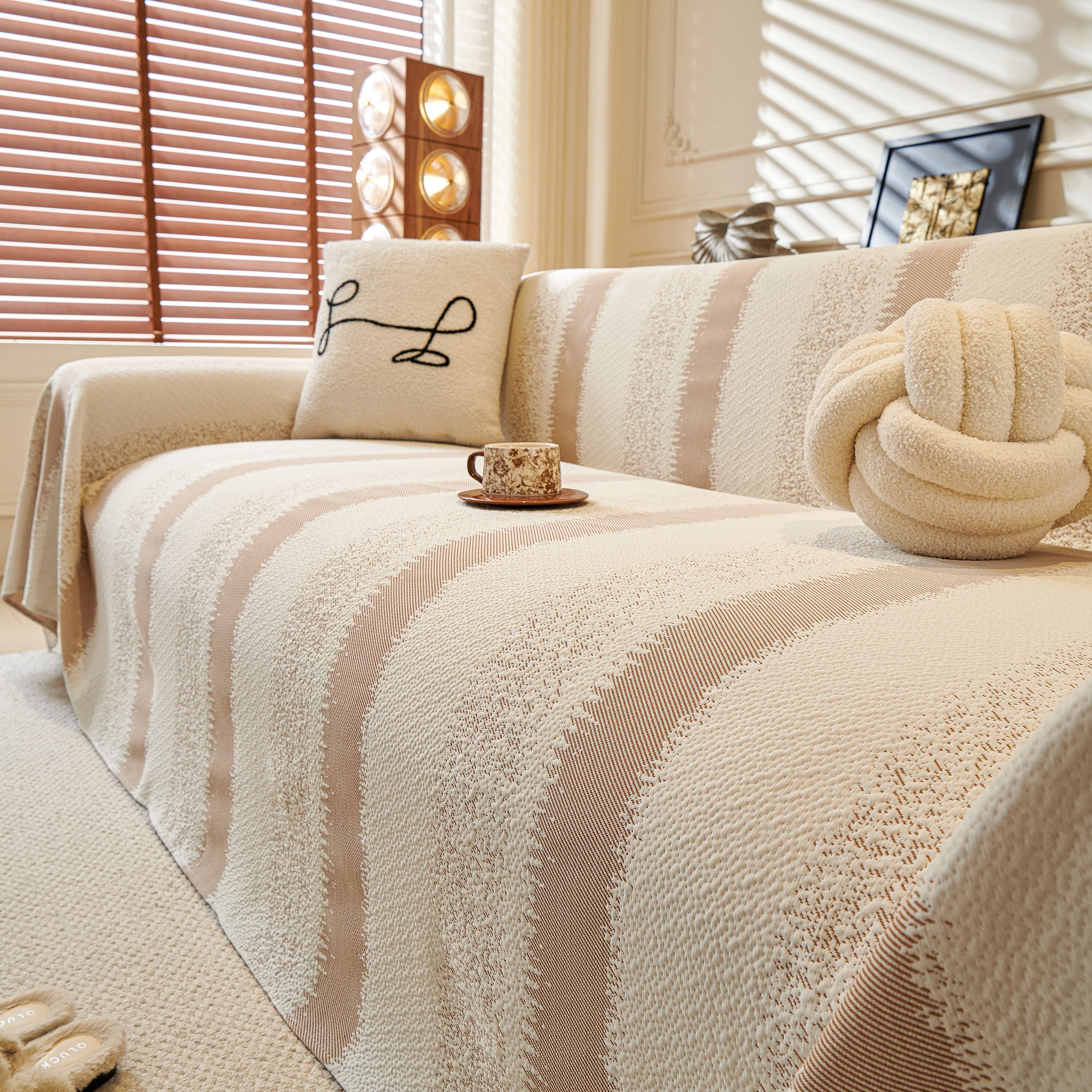 Modern Striped Sofa Throw Blanket, Lightweight Couch Cover for Summer Seating