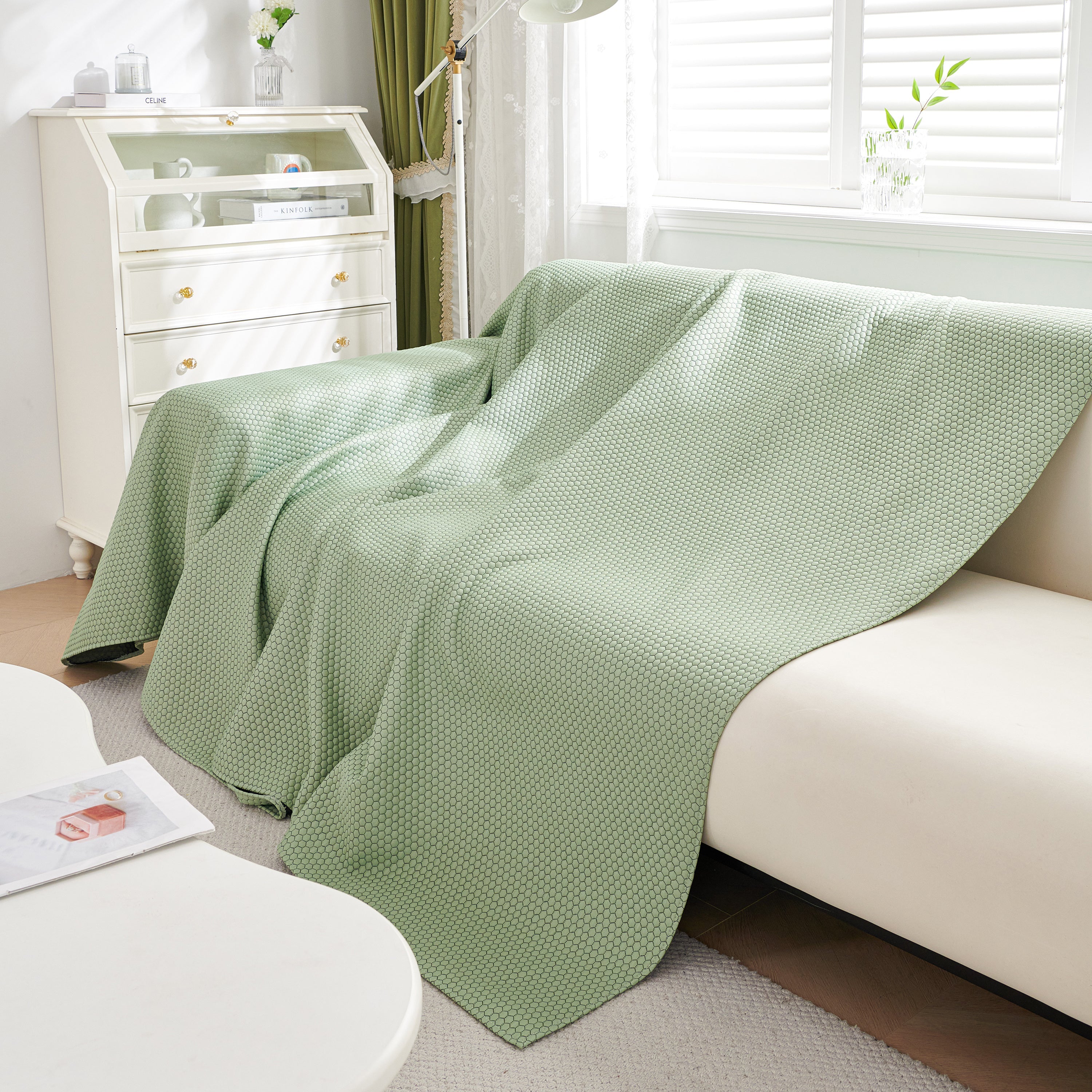 Summer Cool Dotted Cat Scratch Resistant Sofa Cover Blanket, Luxury Large Blanket Covers for Couch