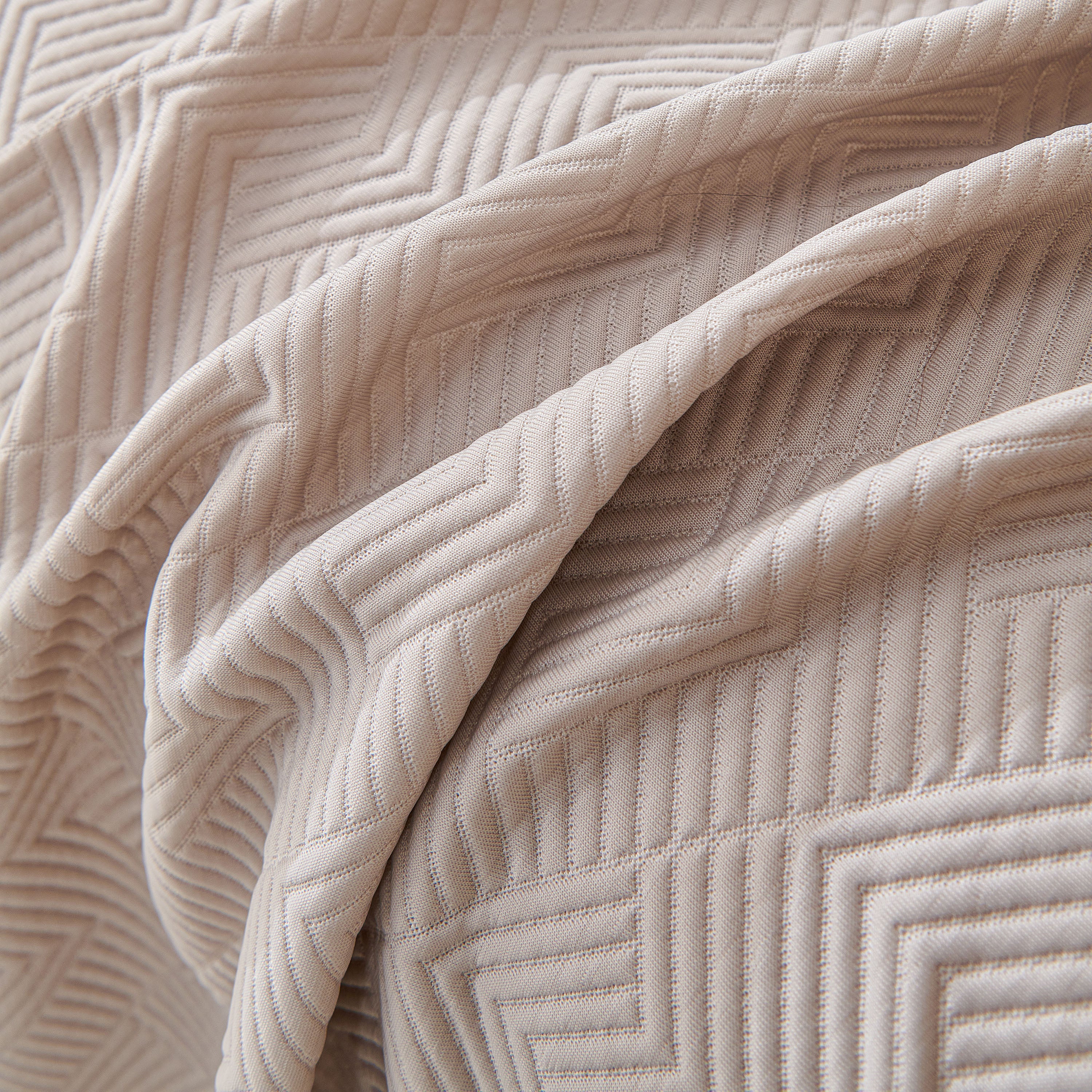 Cooling Scratch Proof Large Sofa Throw Cover, Geometric Texture Couch Protector