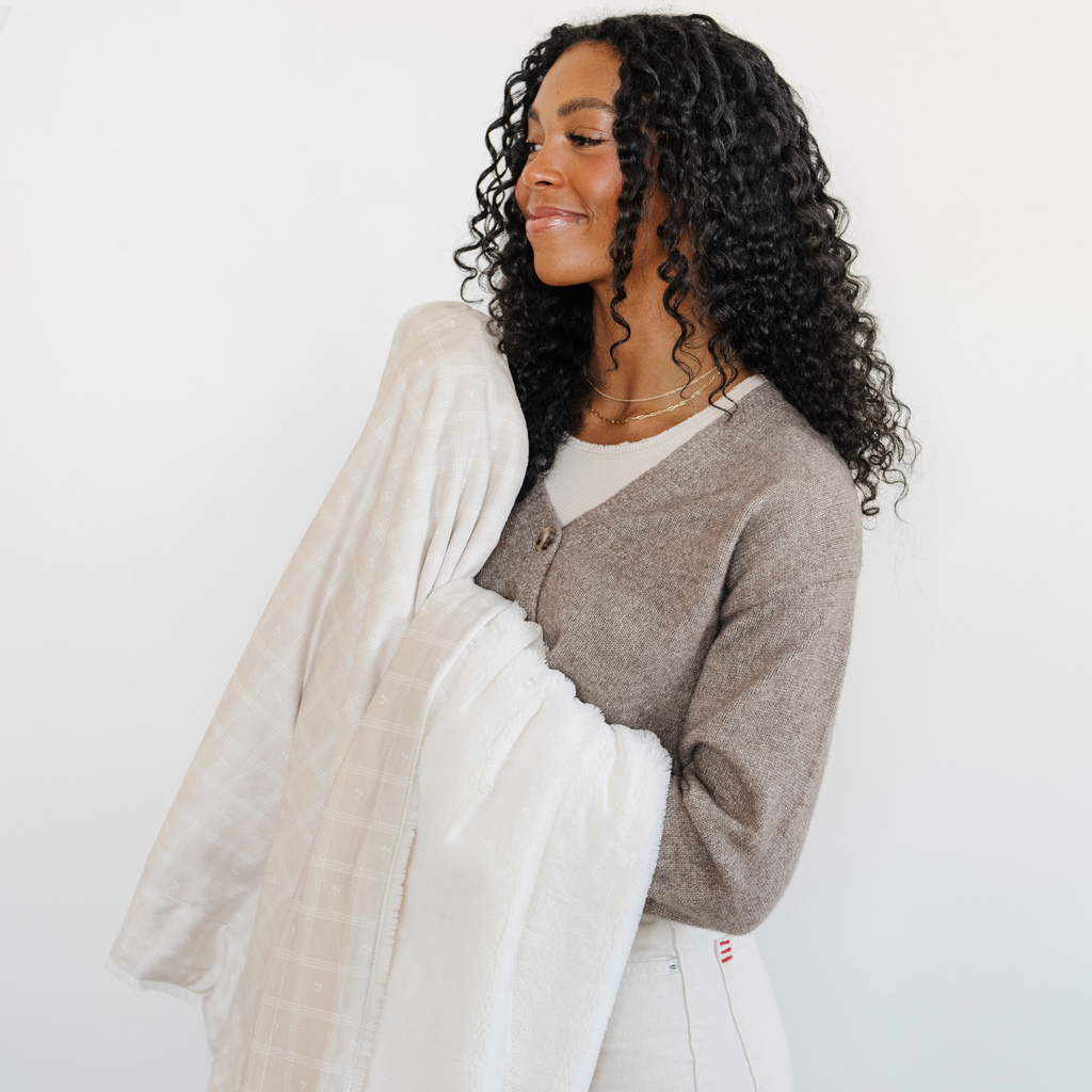 MINKY/LUSH THROW BLANKETS