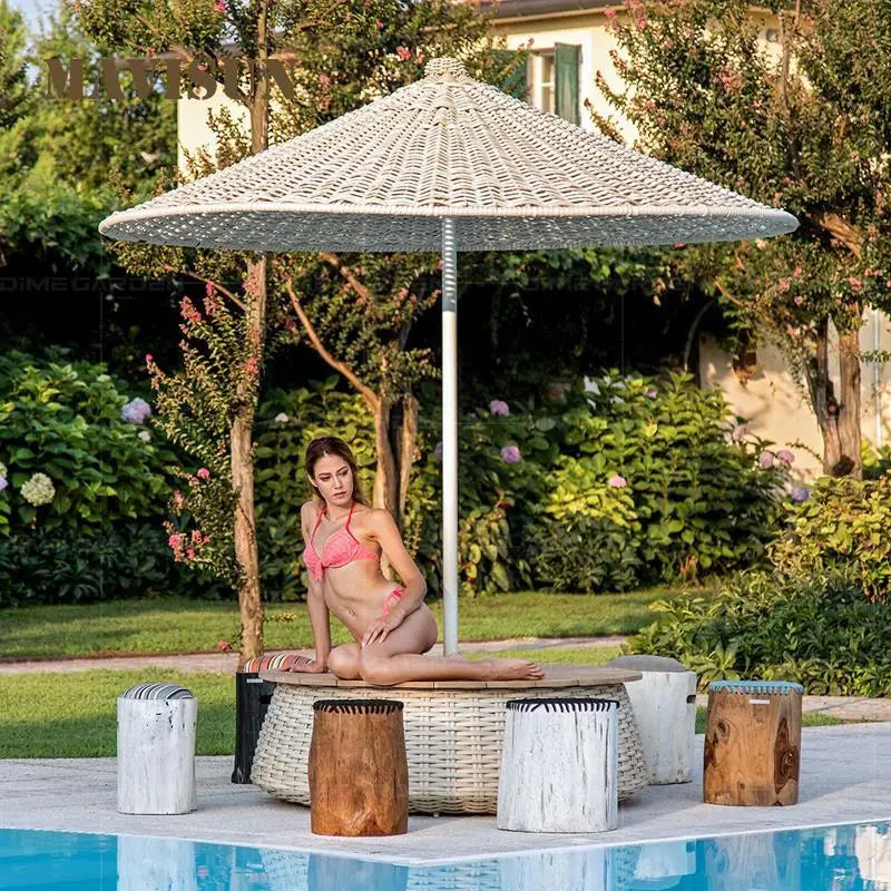 Sun Umbrella To Cover The Outdoor Courtyard Bali Open-Air Rattan Hotel Beach Villa Sun Umbrella Stable Marble Cylindrical Base