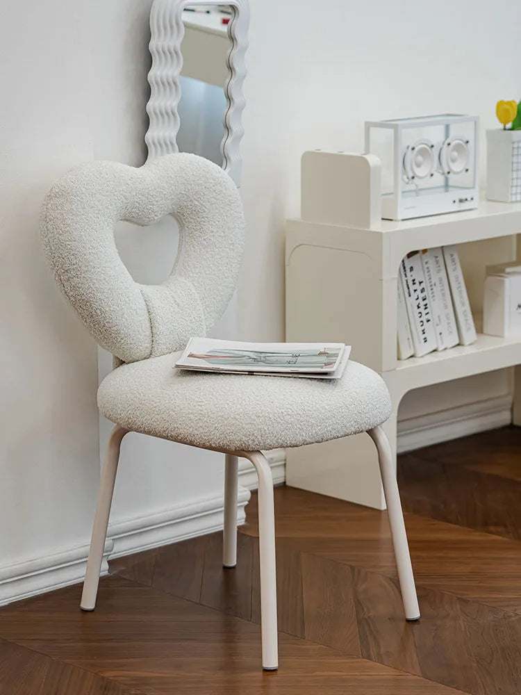 Fluffy Love Makeup Chair