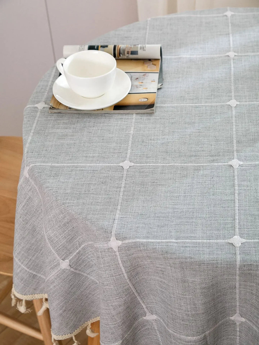Solid Embroidery Lattice Tablecloth Cotton Linen Dust-Proof Checkered Table Cover for Kitchen Dinning Tabletop Decoration