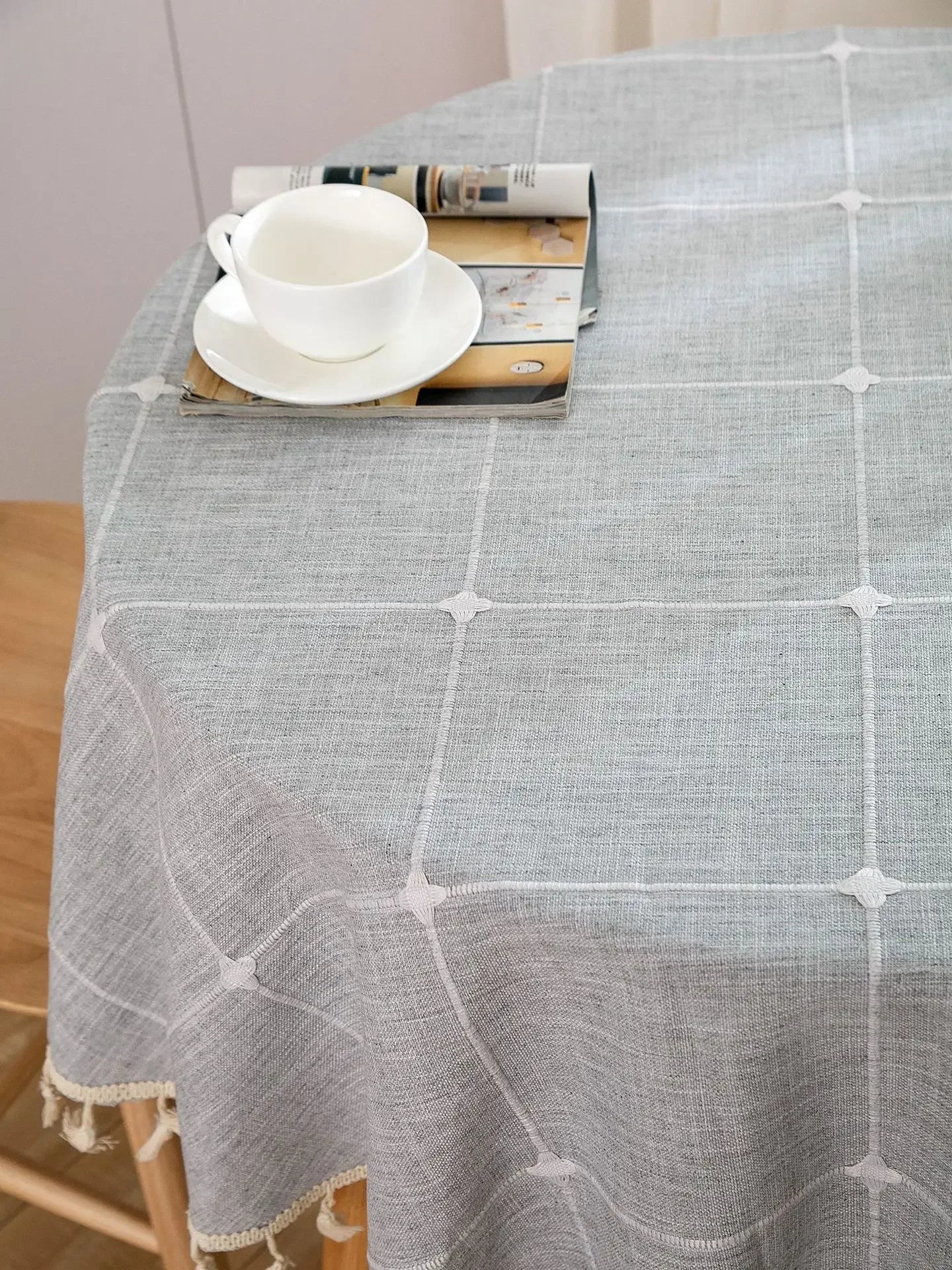 Solid Embroidery Lattice Tablecloth Cotton Linen Dust-Proof Checkered Table Cover for Kitchen Dinning Tabletop Decoration