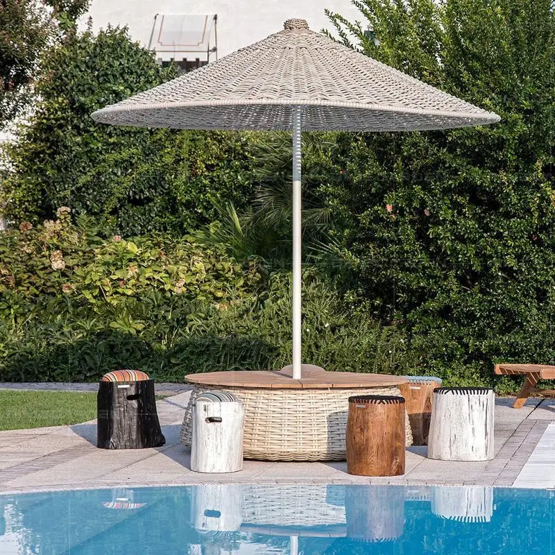 Sun Umbrella To Cover The Outdoor Courtyard Bali Open-Air Rattan Hotel Beach Villa Sun Umbrella Stable Marble Cylindrical Base