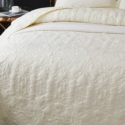 High Quality Milk White Quilted Bedspread Bed Cover 220x240cm Luxury Nordic Decorative Coverlet King Size Bedspread on the Bed